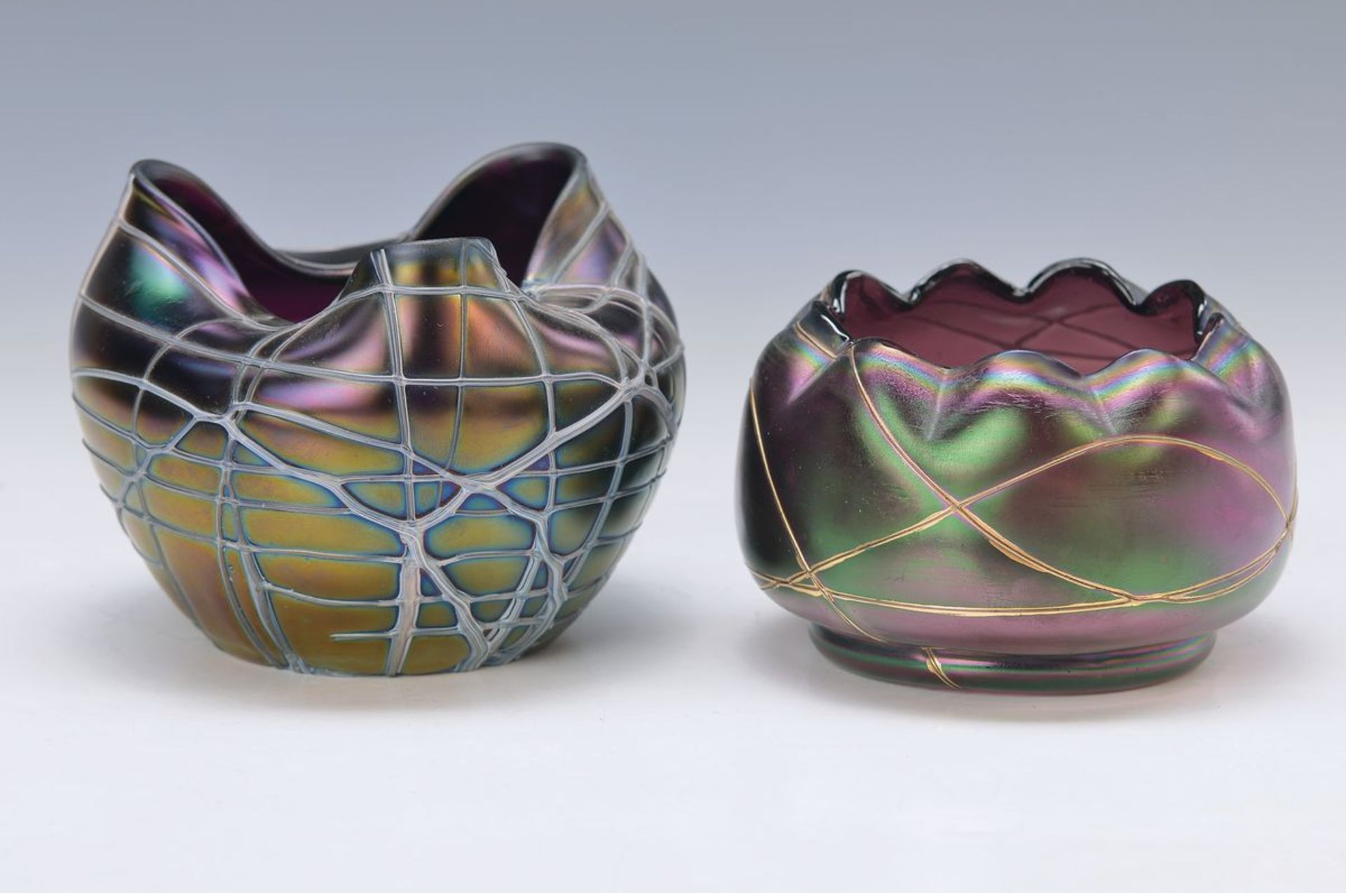 Zwei Schalen/ Vasen, Pallme König, um 1910, transparentes lilafarbenes Glas, mit aufgeschmolzenen