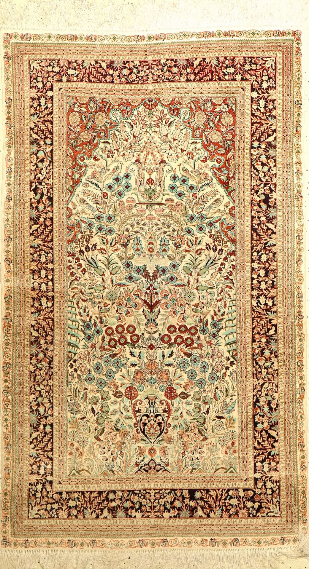 China Seide, ca. 40 Jahre, reine Naturseide, ca. 154 x 89 cm, EHZ: 2Fine Chinese Silk Hereke Rug,