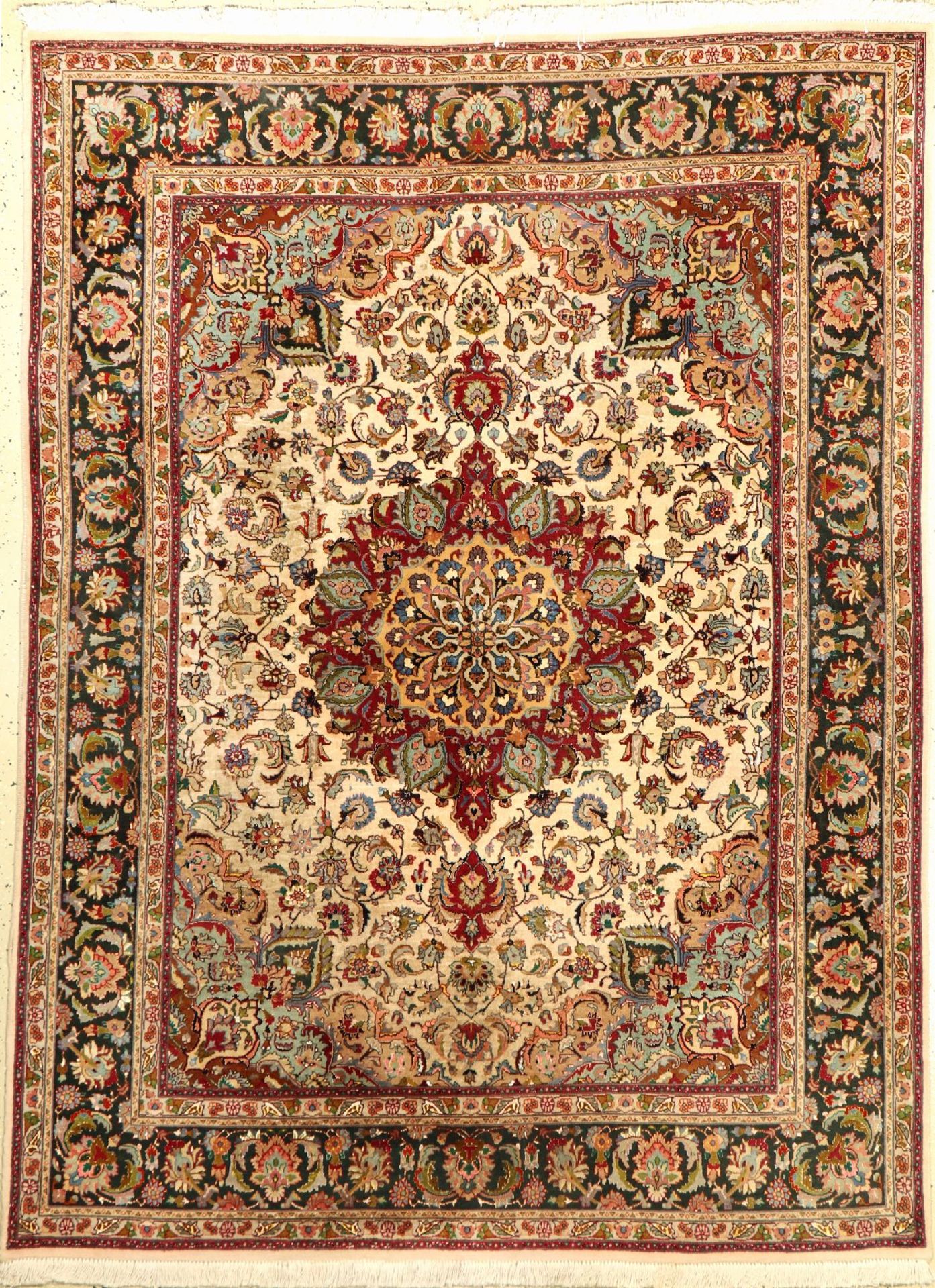 Täbriz alt (50 RAJ), Persien, ca. 40 Jahre,Korkwolle mit Seide, ca. 200 x 149 cm, EHZ: 2-3. Grüne