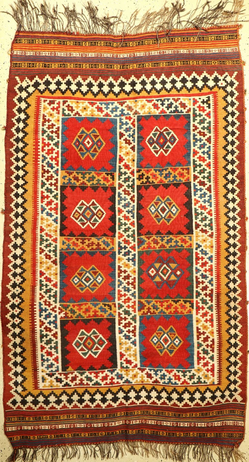 Gashgai "Kelim" antik, Persien, um 1930, Wolle auf Wolle, ca. 225 x 132 cm, EHZ: 2-3 (wellig,