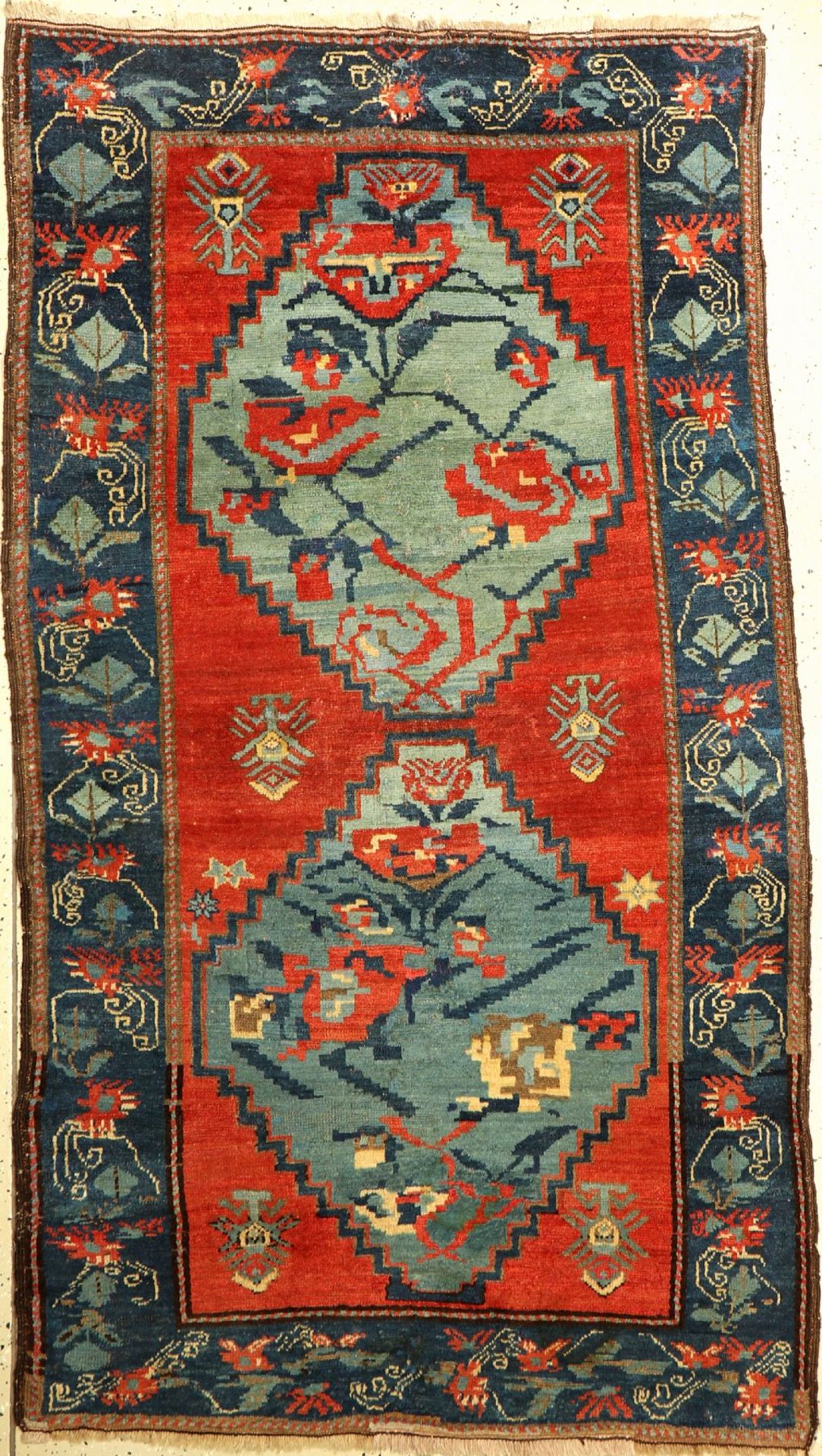 Karabagh alt, Kaukasus, um 1930, Wolle auf Wolle, ca. 195 x 110 cm, EHZ: 4Karabagh Rug, Caucasus,