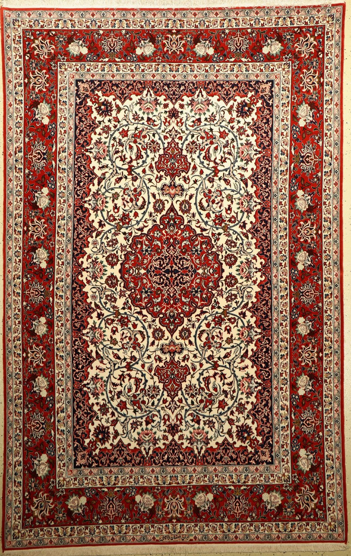 Esfahan fein Signiert, Persien, ca. 20 Jahre, Korkwolle mit und auf Seide, ca. 250 x 160 cm, EHZ: