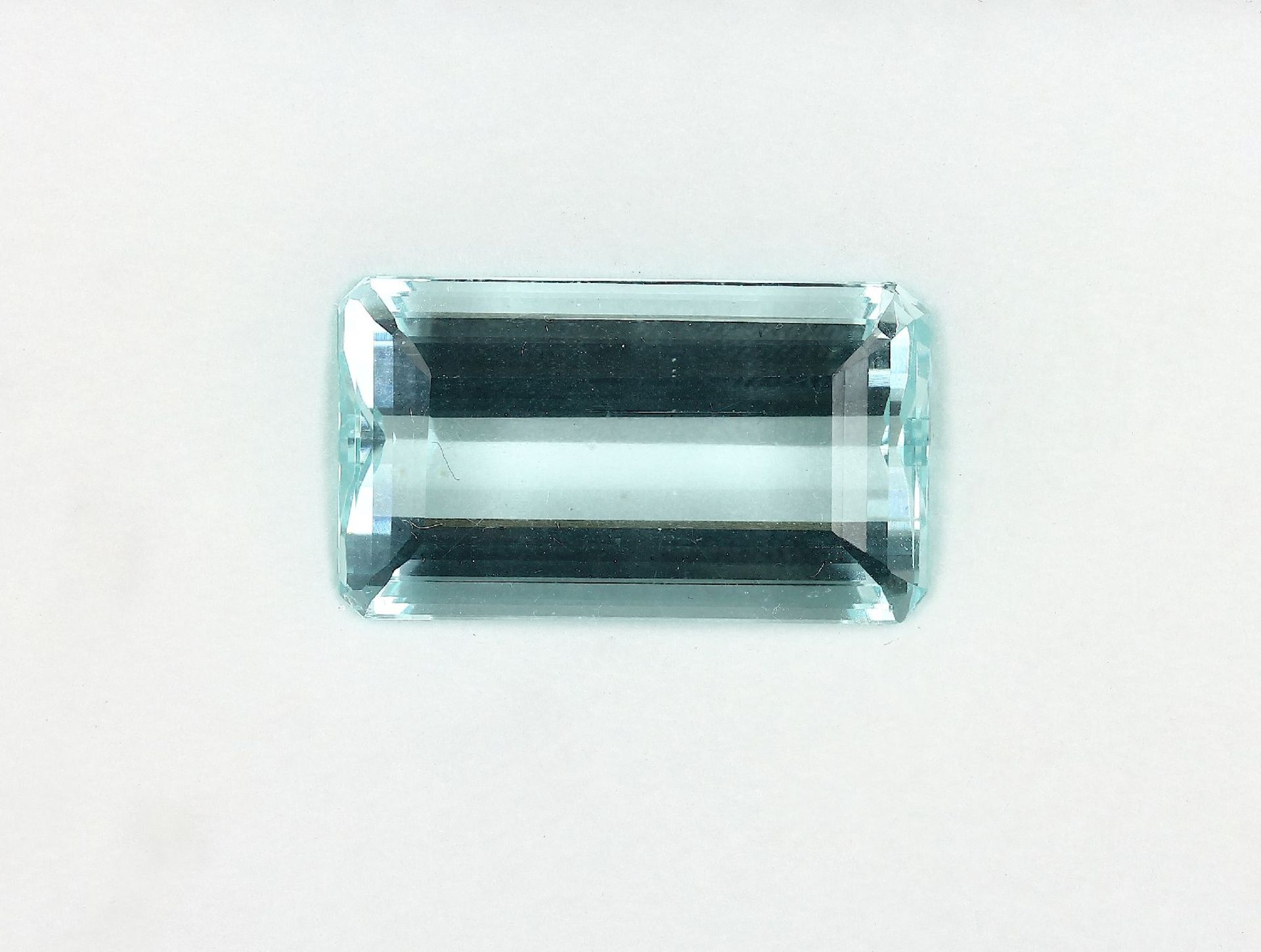 Loser facett. Aquamarin, 37.67 ctLoose bevelled aquamarine, 37.67 ct