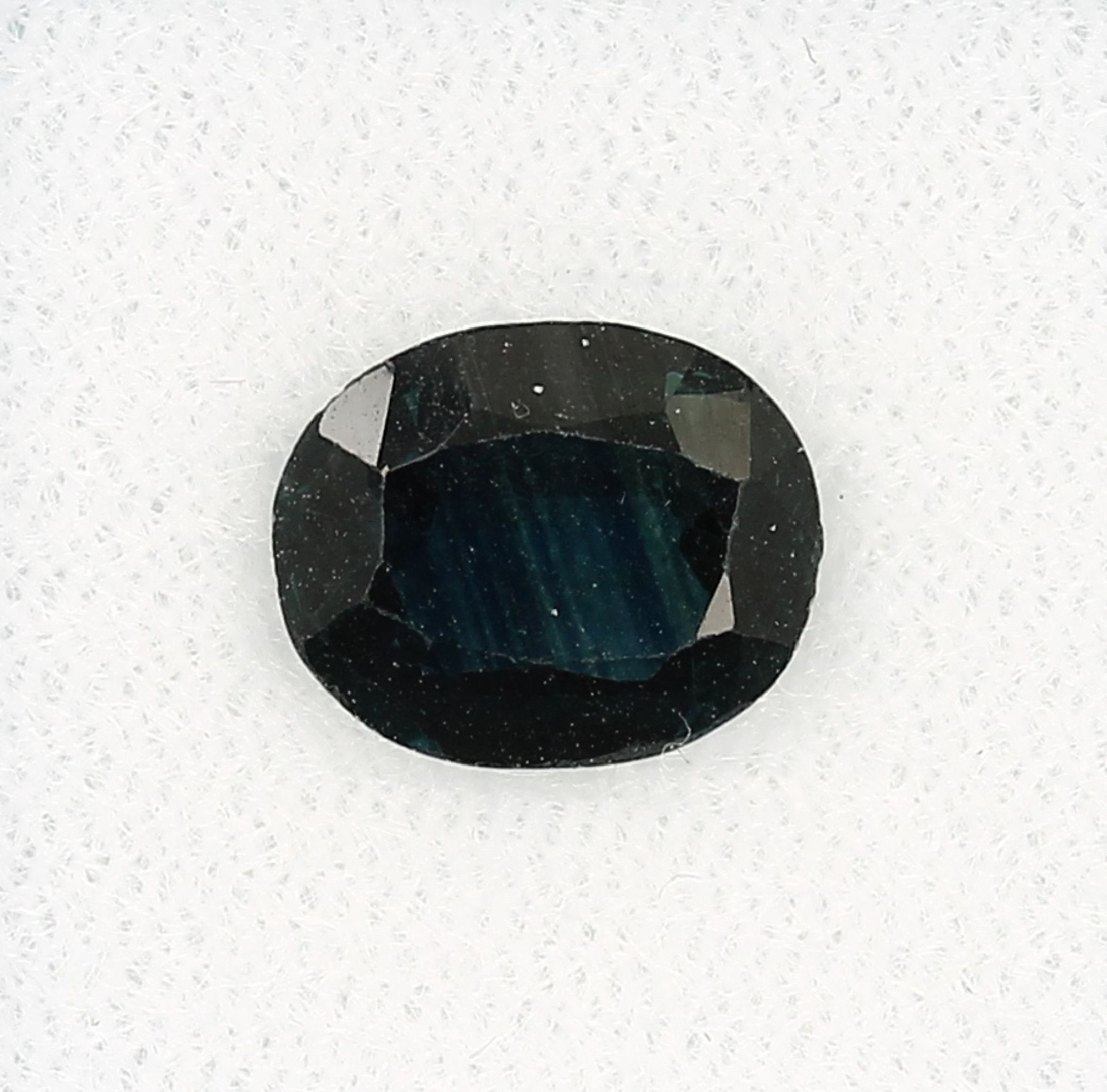 Loser Saphir, 2.777 ct, oval facett., 7.76 x 9.54 x 3.89 mm, mit Zertifikat Schätzpreis: 650, -