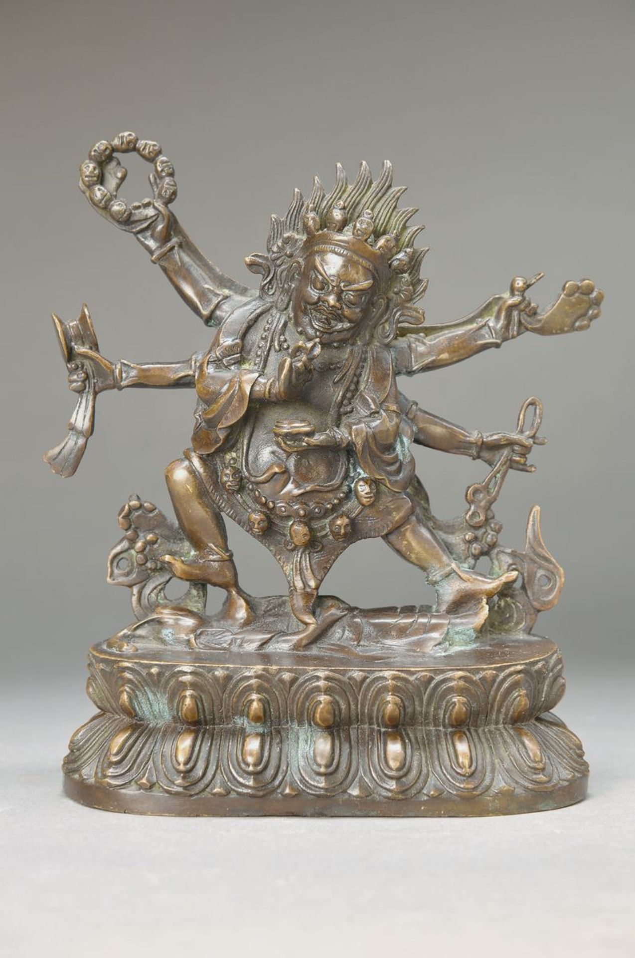 Skulptur, Tibet, um 1880, tanzender Yama, Bronze ,doppelter Lotus-Sockel, 6armig, Verlorener Guss,