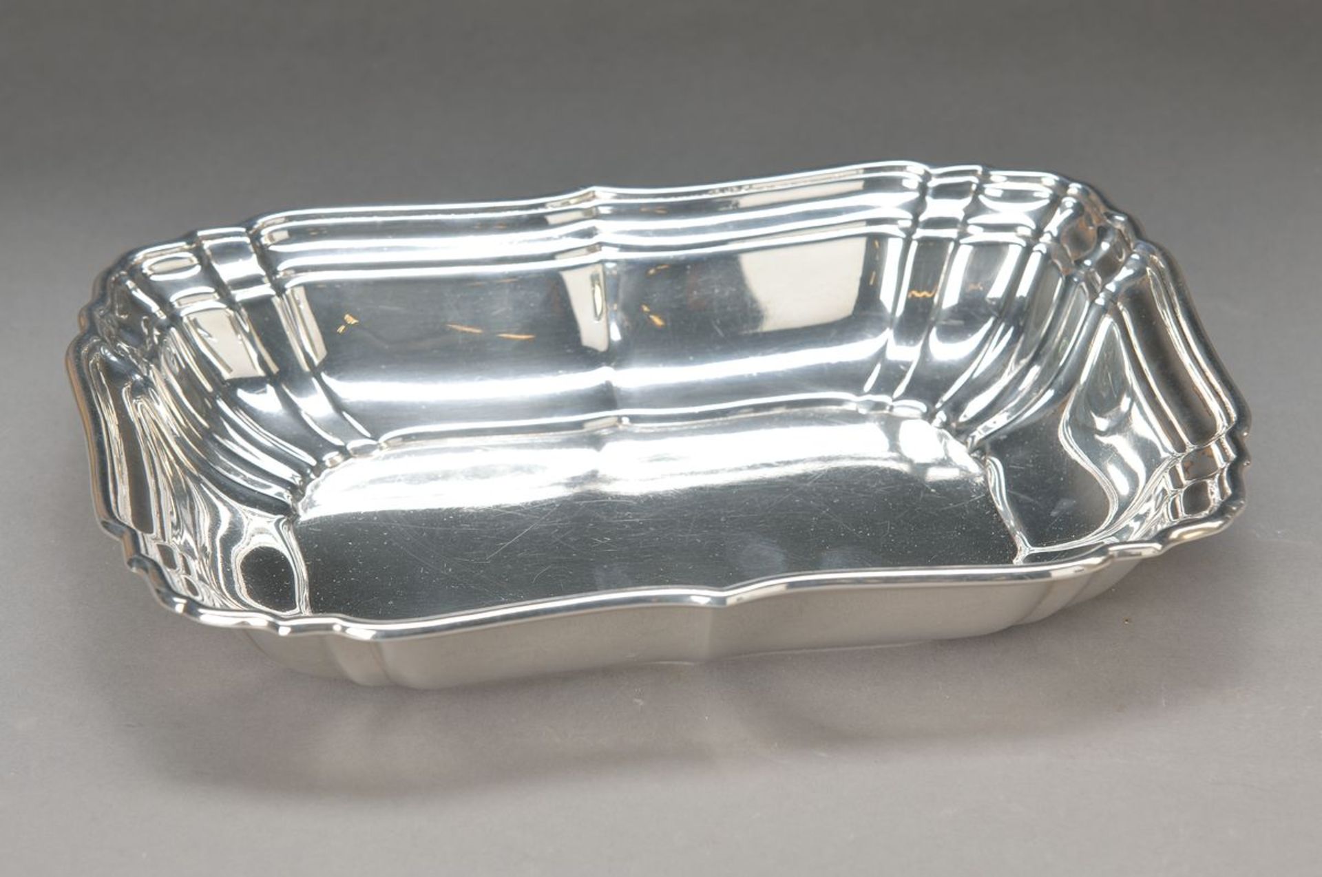 Silberschüssel, Gorham, USA, 20. Jh., Barockstil, Sterlingsilber, gefächerte Vierpassform,