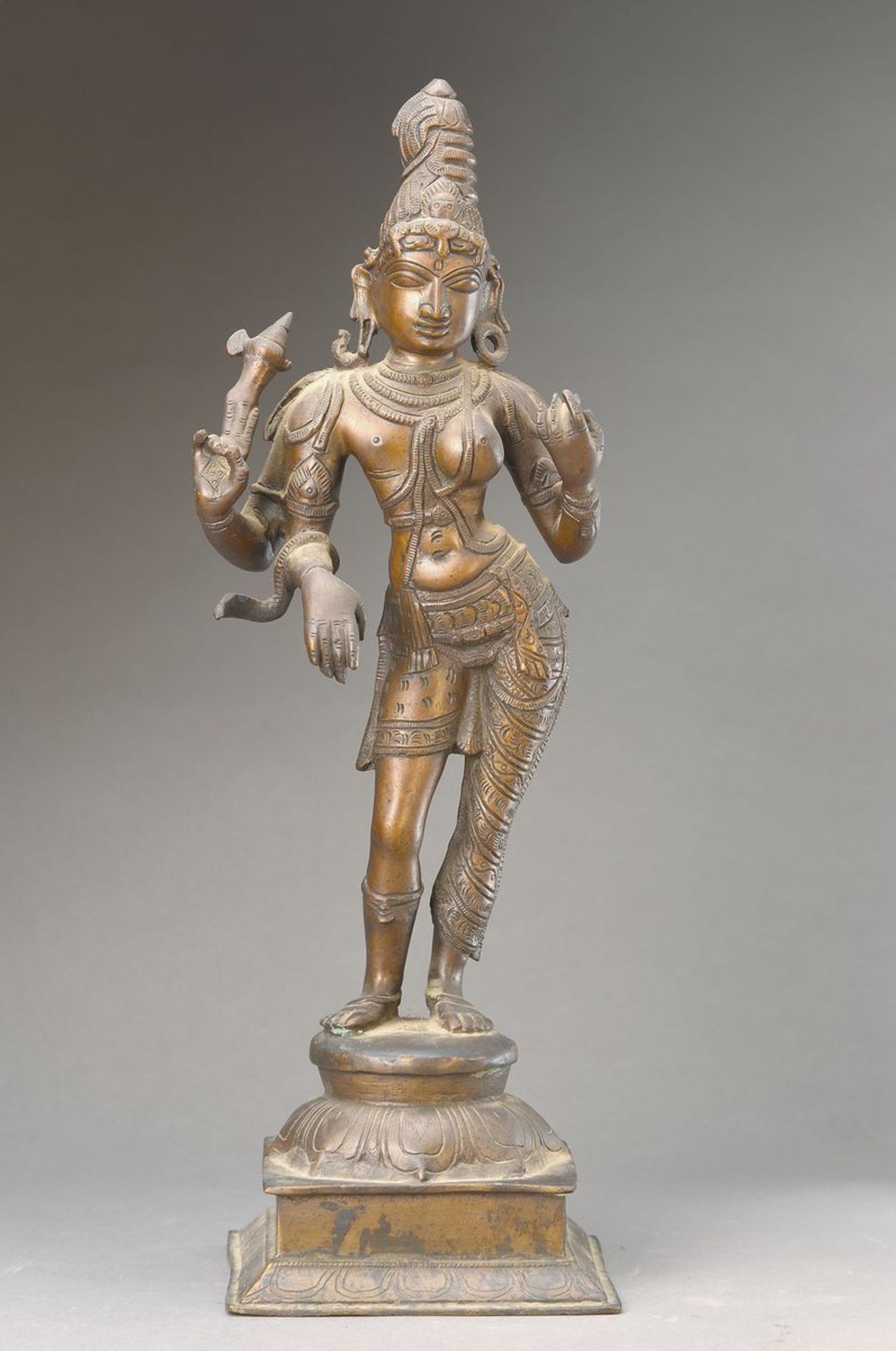 Grosse Bronzefigur, Indien, 19/20. Jh., tanzender Shiva mit drei Armen, Bronzeguß, H. 45 cmlarge