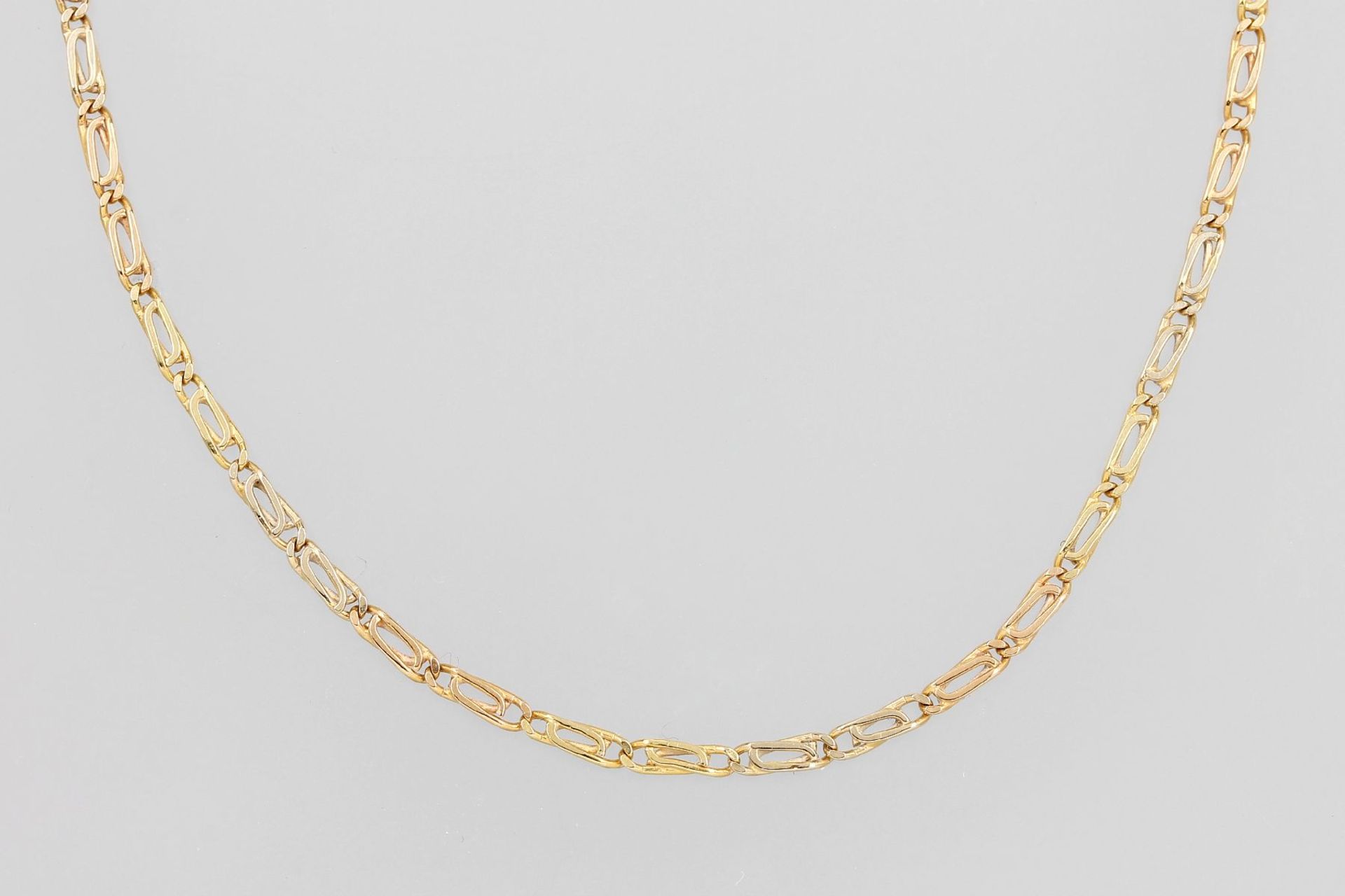 18 kt Gold Kette, GG 750/000, ca. 10.6 g, ital. Atelierarbeit, L. ca. 62 cm, Karabinerschließe18