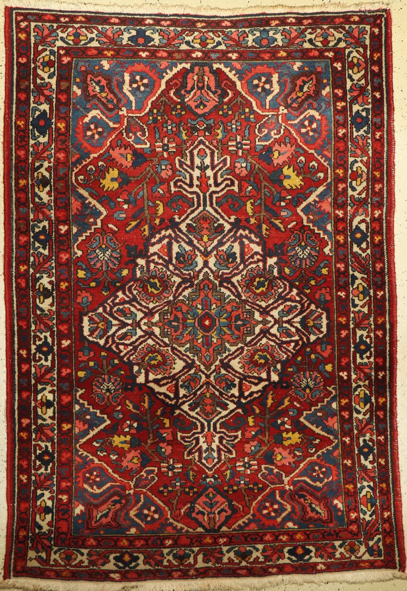 Bachtiar, Persien, um 1950/60, Wolle auf Baumwolle, ca. 206 x 143 cm, EHZ: 3Bakhtiar Rug, Persia,