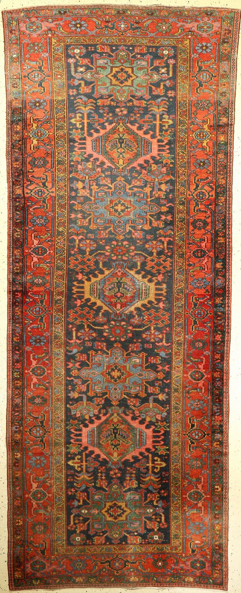 Garadjeh alt, Persien, um 1930, Wolle auf Baumwolle, ca. 271 x 102 cm, EHZ: 4Garadjeh Rug, Persia,