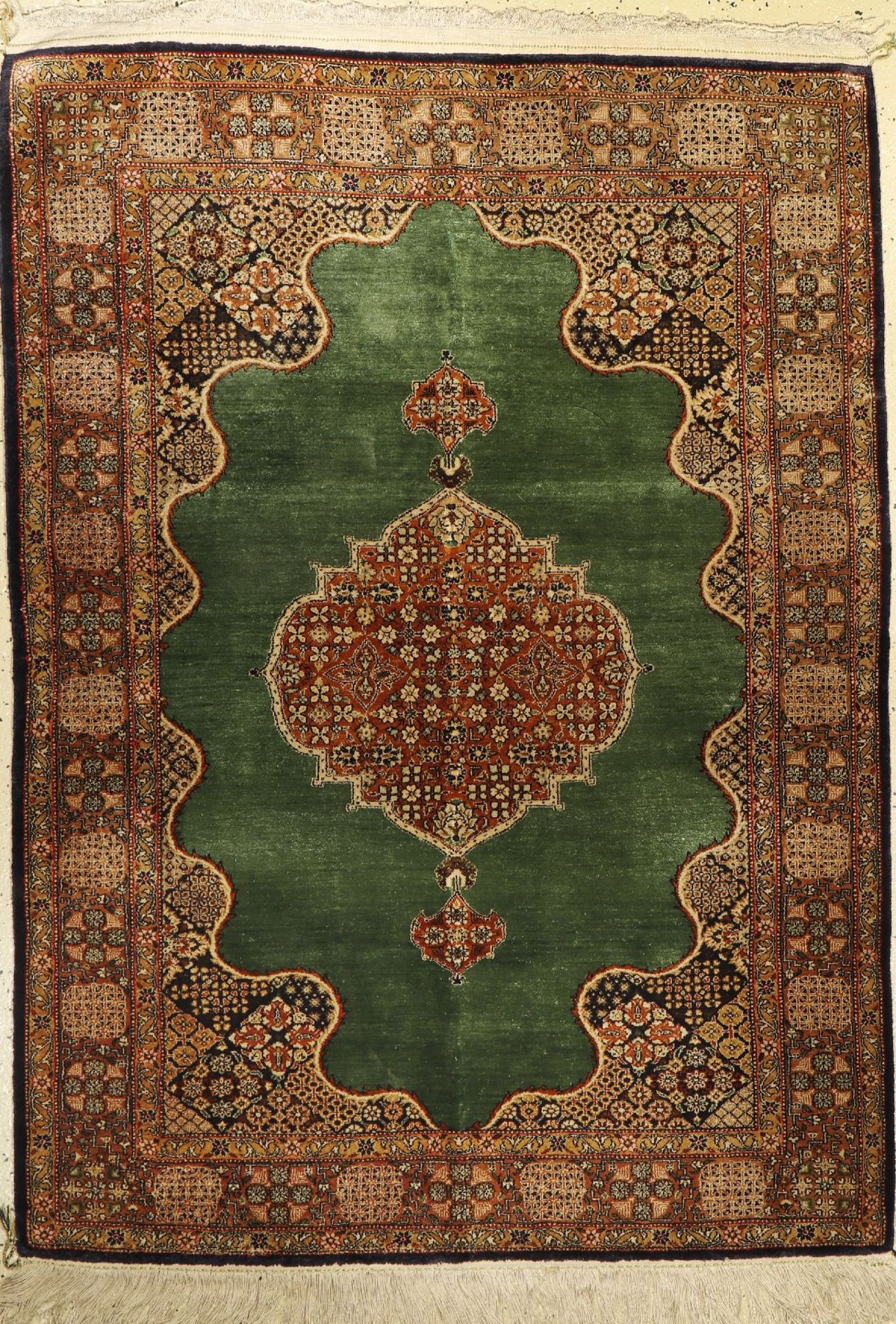 Ghom Seide, Persien, ca. 40 Jahre, reine Naturseide, ca. 151 x 108 cm, EHZ: 2Ghom silk Rug,