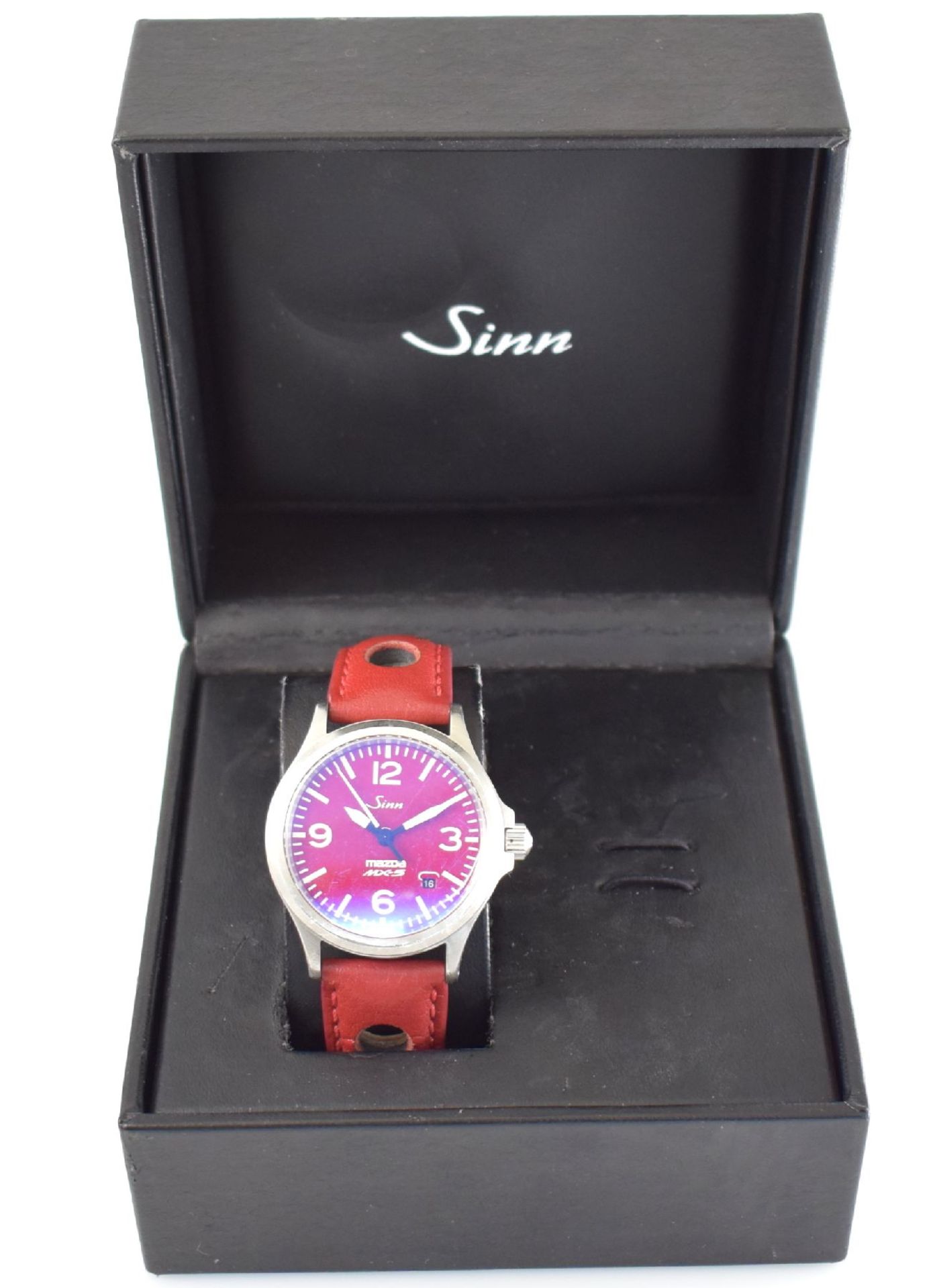 SINN Mazda MX-5 limitierte Herrenarmbanduhr in Edelstahl, Schweiz um 2010, Automatik, Ref. 656, in - Bild 7 aus 8