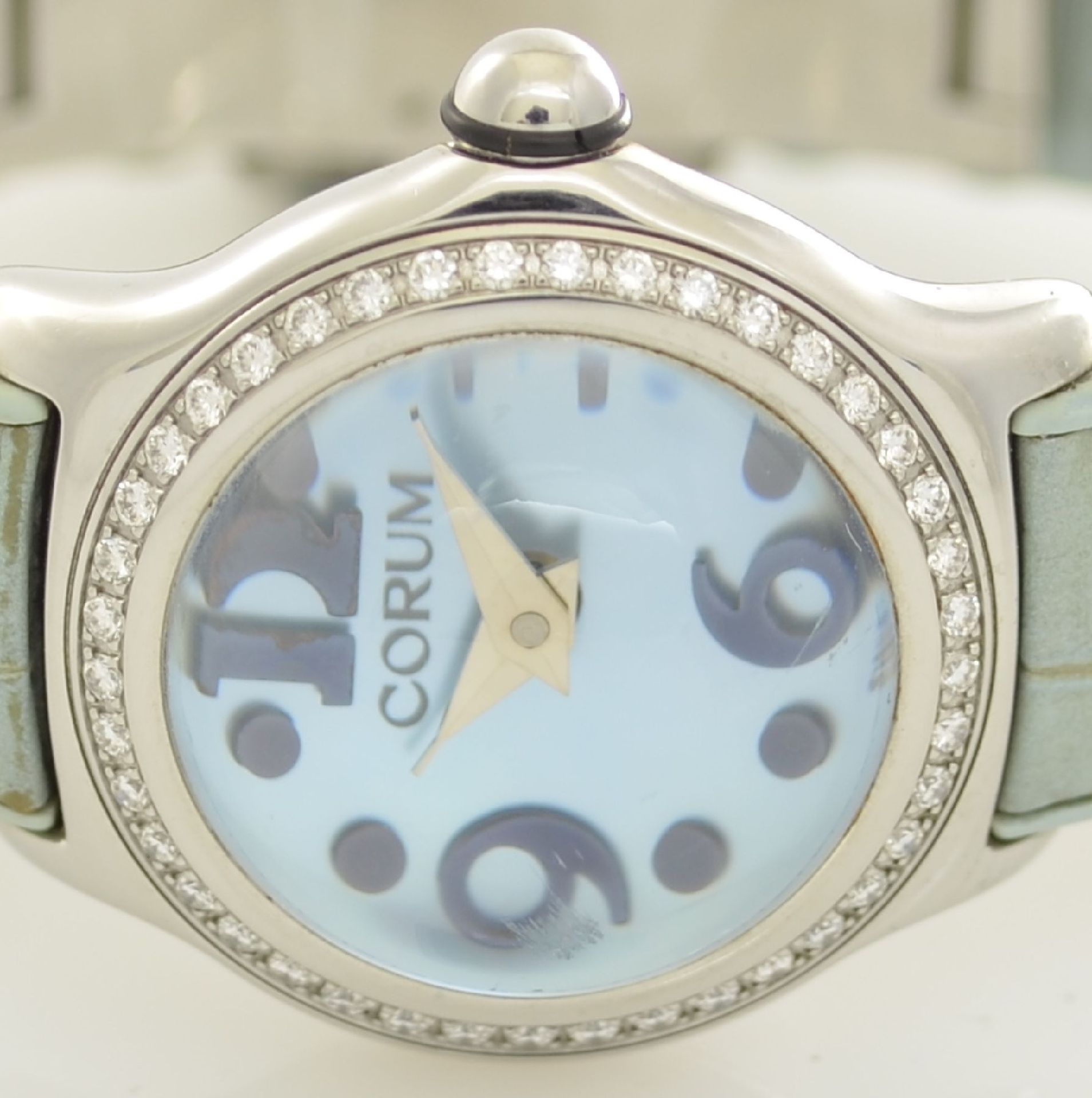 CORUM Damenarmbanduhr Bubble in Edelstahl mit Brillantlünette, Schweiz um 2006, auf 100 Stück - Bild 2 aus 8