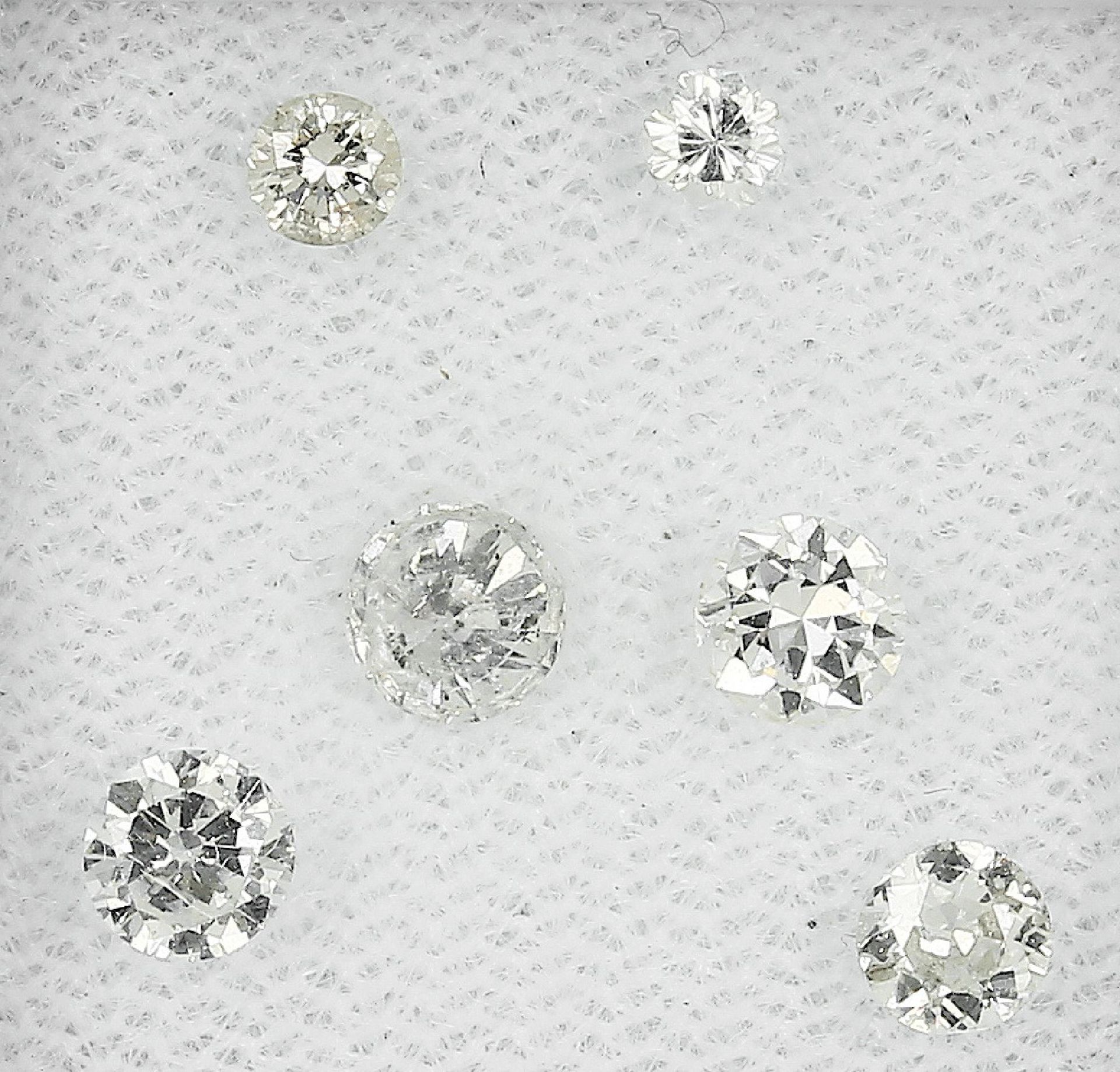 Lot 6 lose Diamanten zus. ca. 1.11 ct Weiß-get.Weiß/si-p1 Schätzpreis: 1000, - EURLot 6 loose