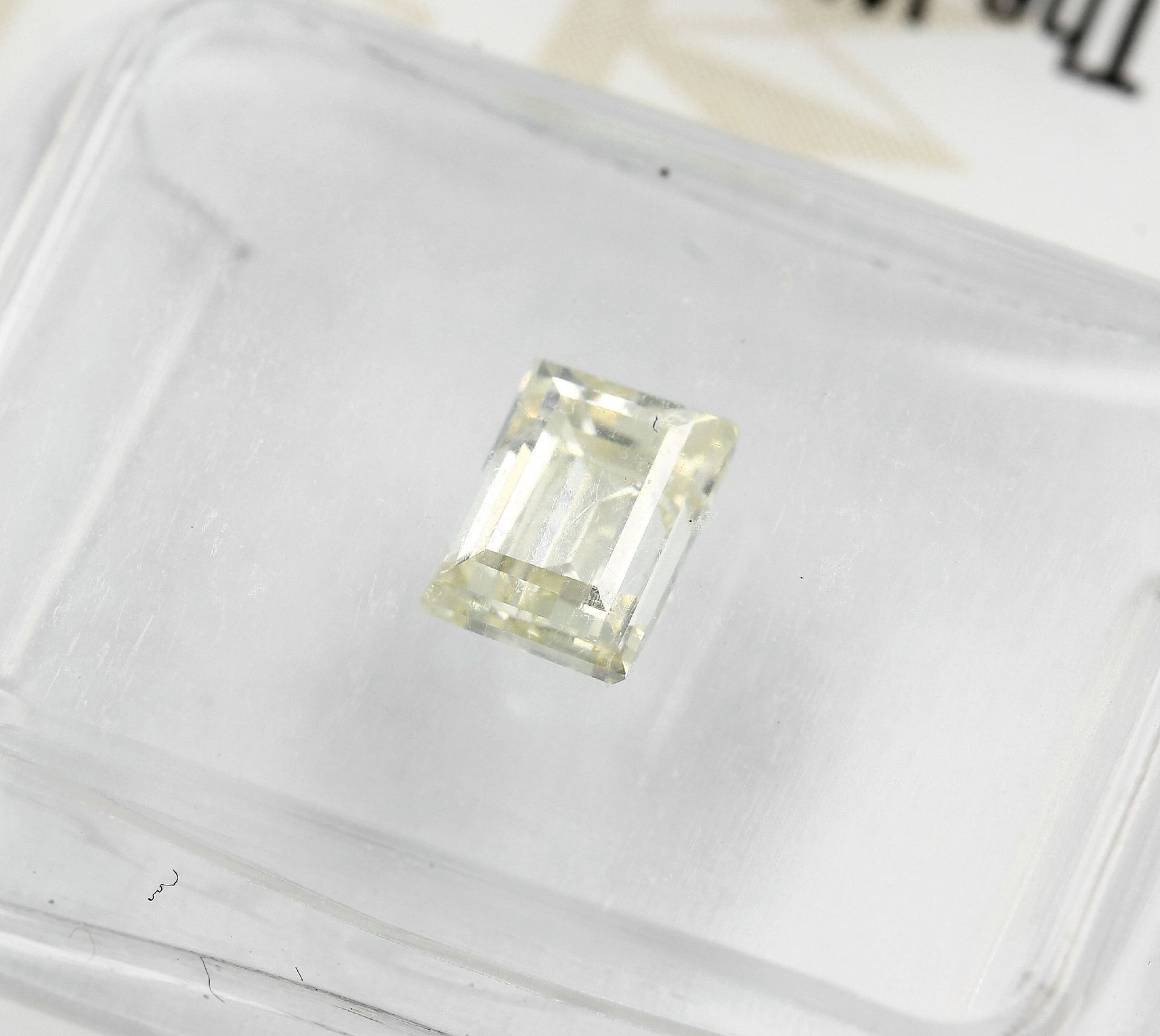 Loser Diamant, 0.73 ct get. (Y-Z), rechteckig facett., 5.51 x 4.06 x 3.43 mm, verschweißt, mit GIA- - Bild 3 aus 4