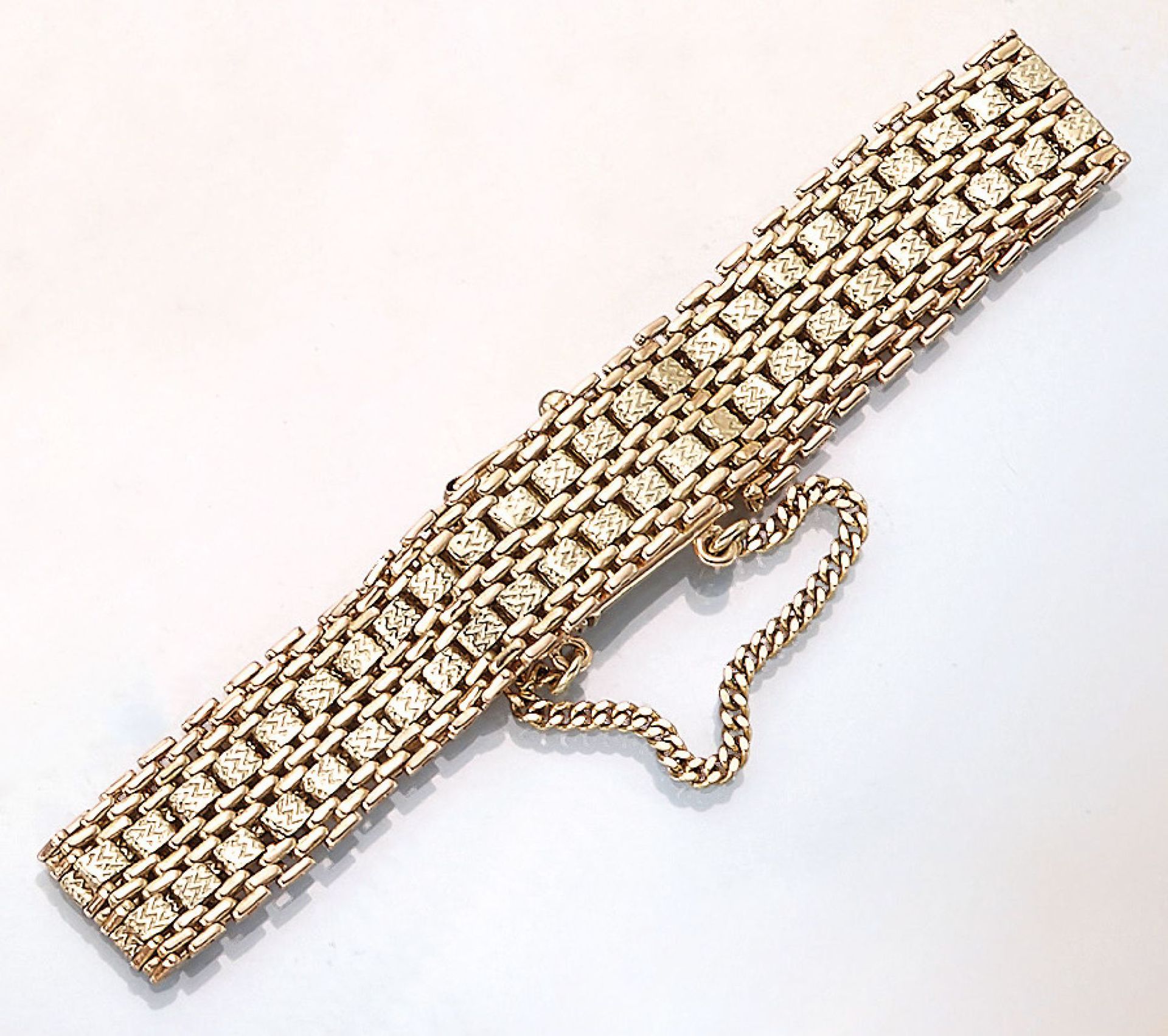 14 kt Gold Armband, um 1930, GG 585/000, Backsteinoptik, Zwischenglieder strukt., L. ca. 18.5 cm,