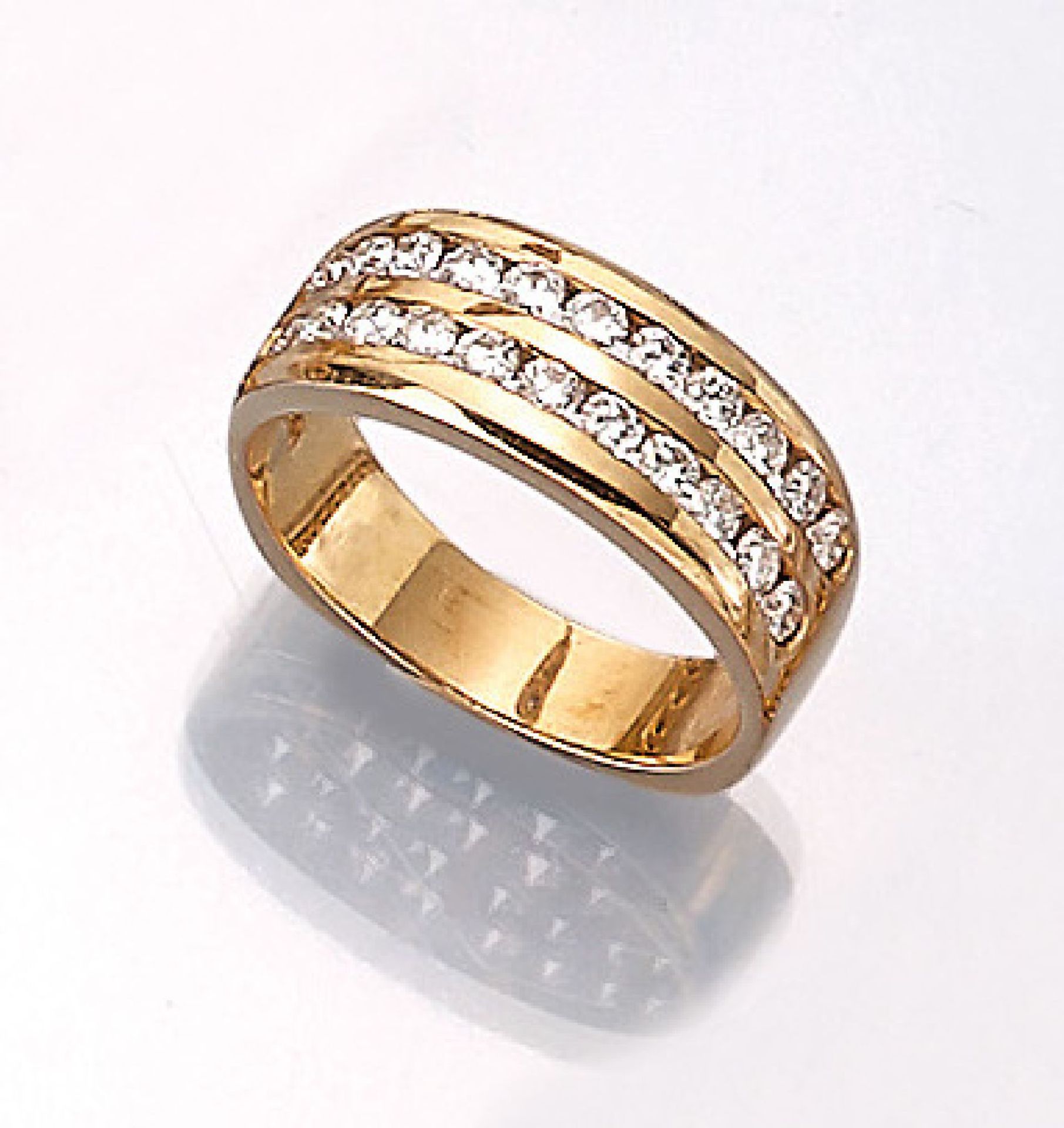 18 kt Gold Ring mit Brillanten, GG 750/000, Meistermarke HERBSTRITH, hochfeine Qualität, 22 Brill.