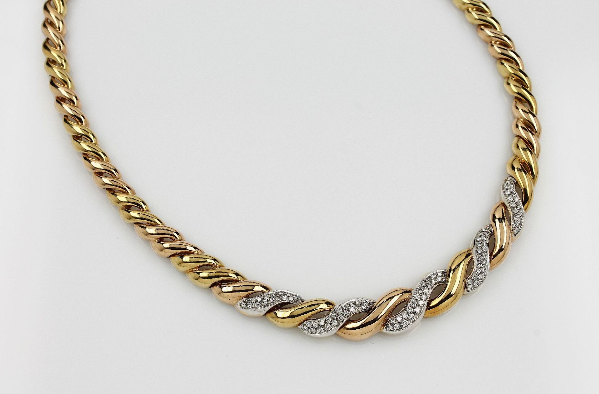 18 kt Gold Collier mit Brillanten, GG/WG 750/000, Handarbeit, Brillanten zus. ca. 1.21 ct Weiß/