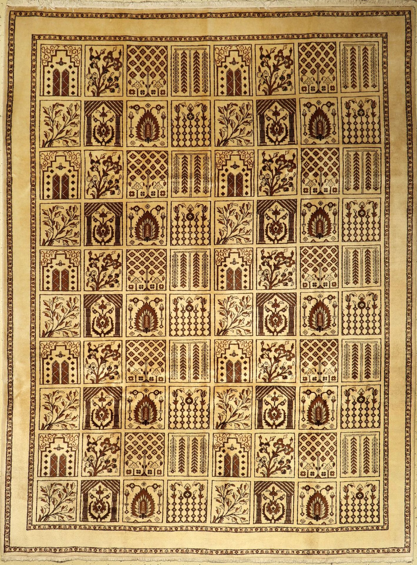 Täbriz alt, Persien, ca. 50 Jahre, Wolle auf Baumwolle, ca. 350 x 250 cm, EHZ: 2Tabriz carpet old,