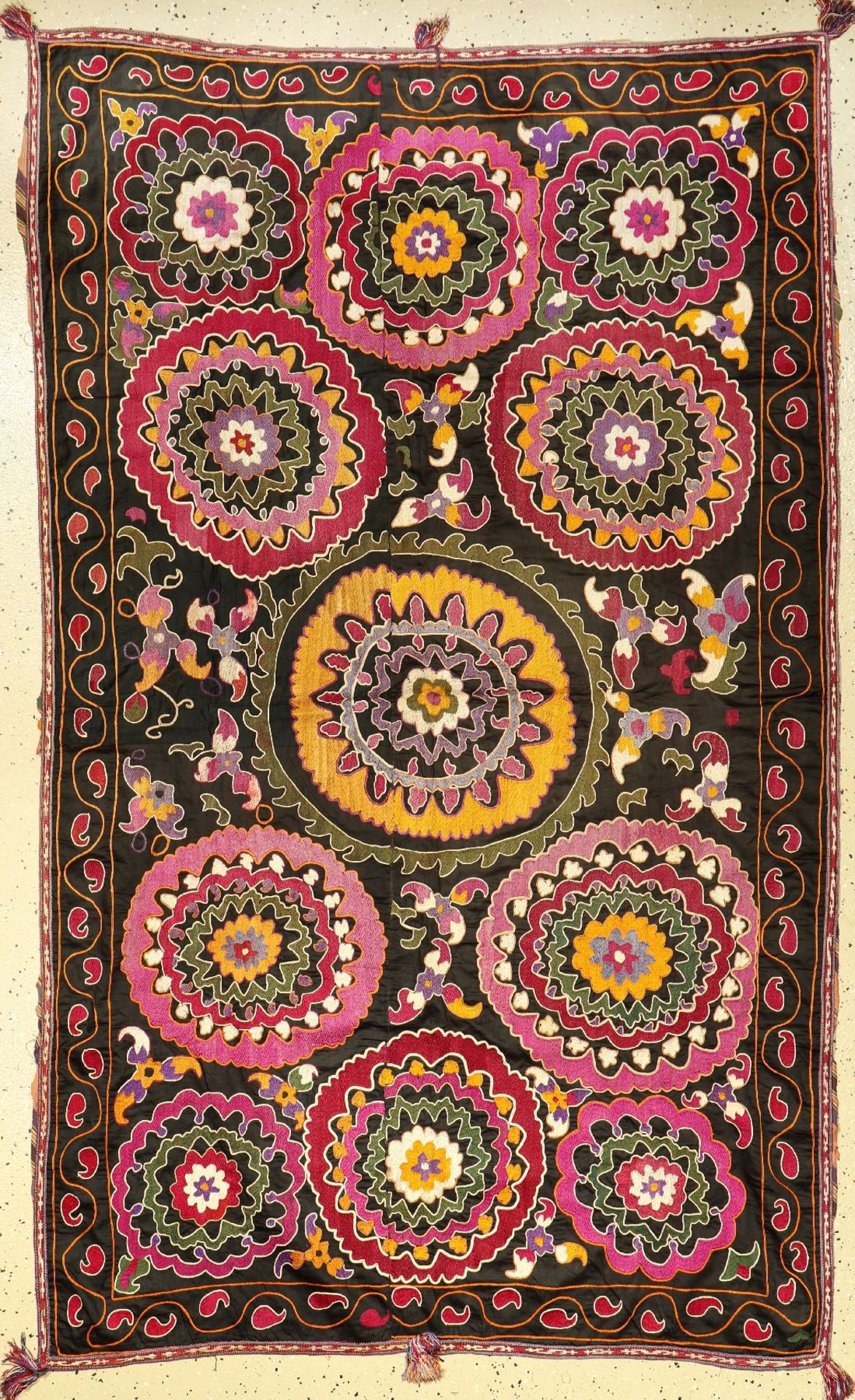 Seidenstickerei alt, Buchara, Turkmenistan,um 1940, Seide/Baumwolle, ca. 194 x 118 cm, dekorativ,