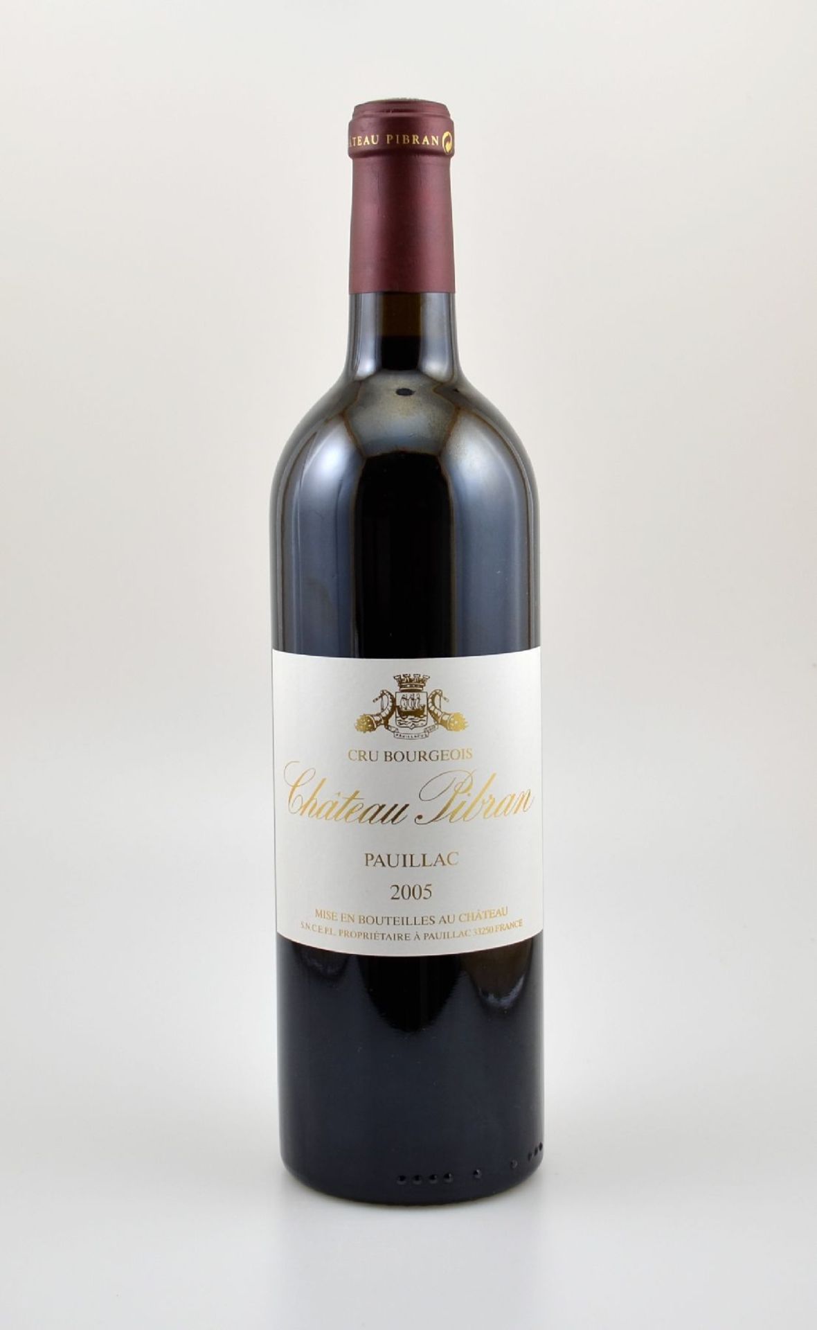 10 Flaschen 2005 Chateau Pibran, je ca. 75 cl, 13,5 % Vol., unverkostet, Füllstände: je ca. into