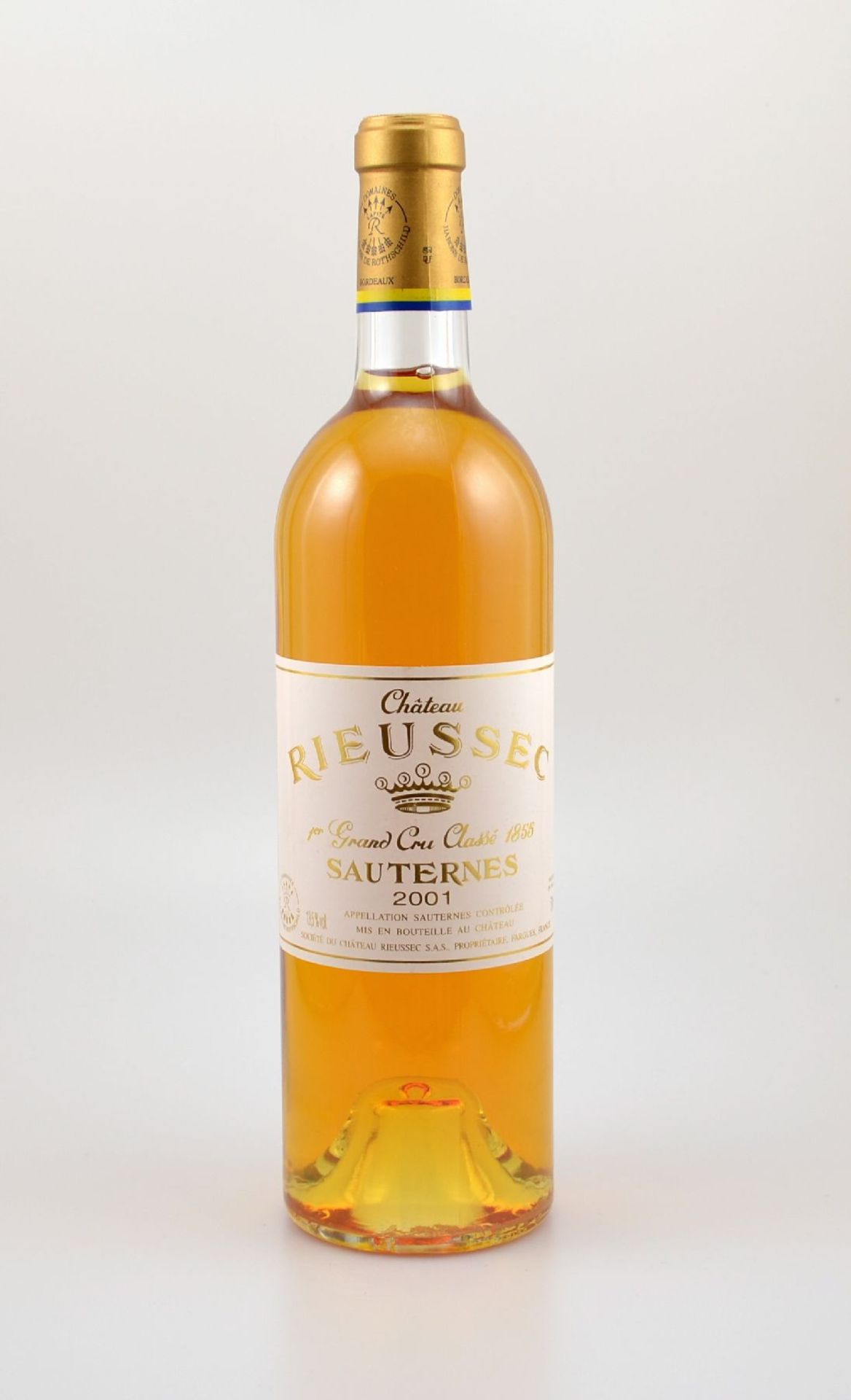 2 Flaschen 2001 Rieussec, Sauternes, 1er Grand Cru Classe, je ca. 75 cl, 13,5 % Vol., Füllstände: je