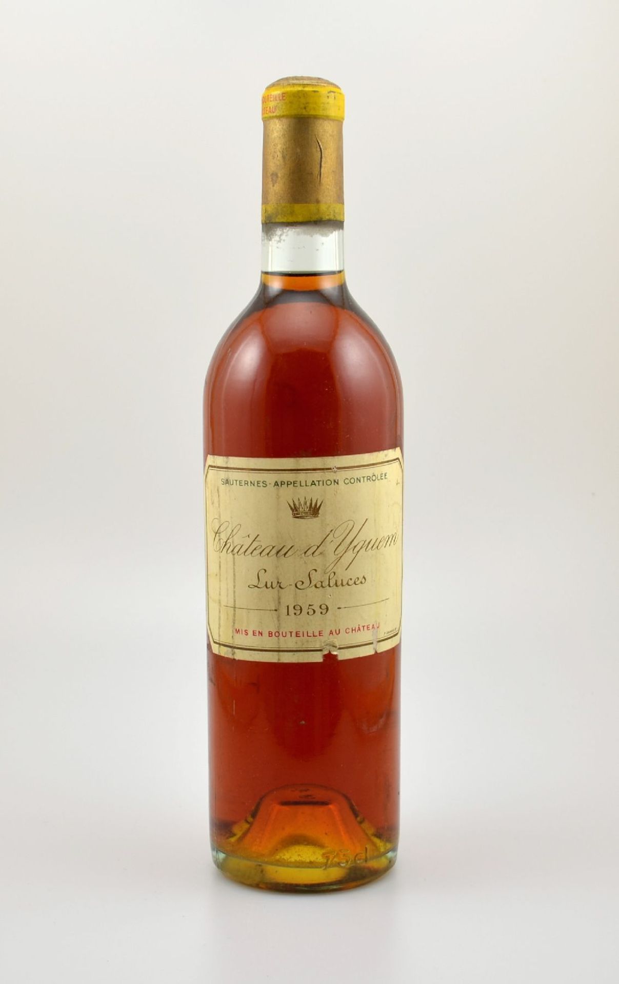 1 Flasche 1959 Chateau d'Yquem, Sauternes, Füllstand: ca. into neck, Etikett beschmutzt,