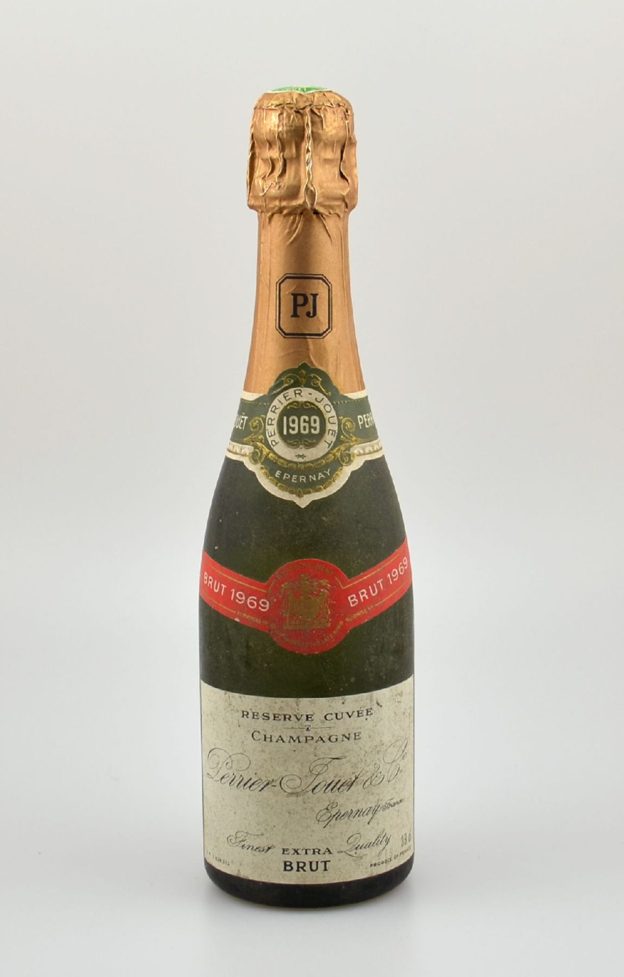 1 Flasche 1969 Perrier Jouet Champagner, Reserva Cuvee, Extra Brut, ca. 39 cl, Abstand zwischen