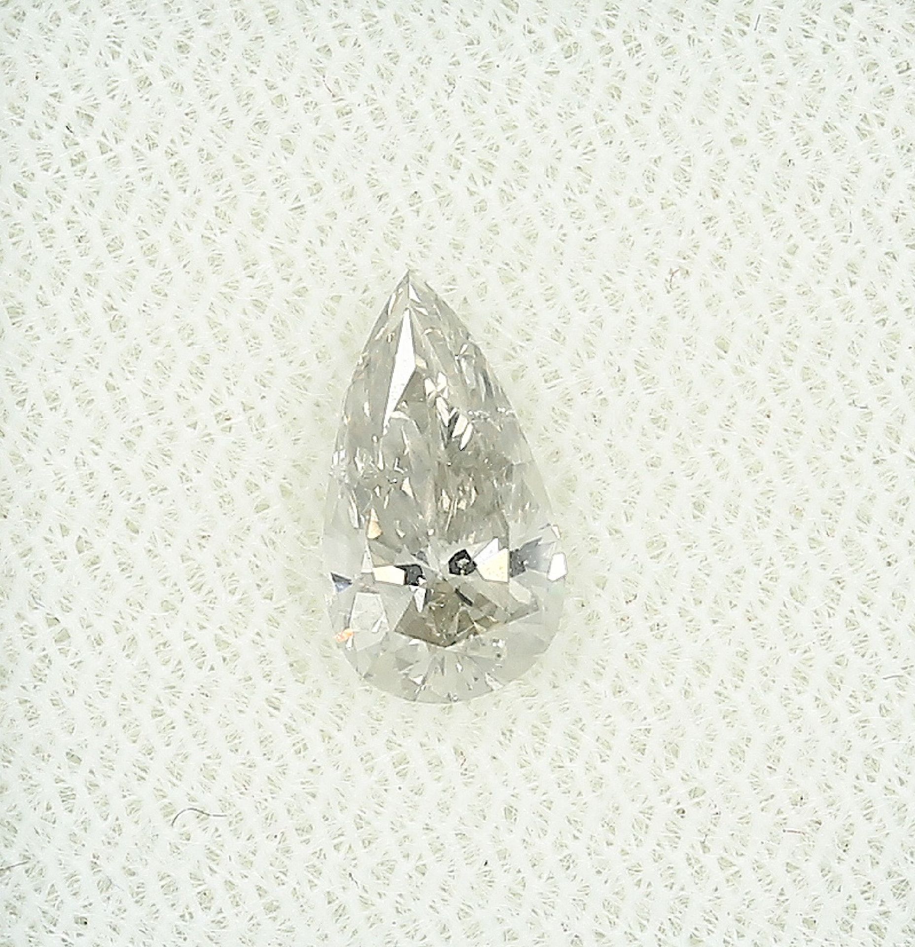 Loser Diamant, 0.91 ct get.Weiß+(K)/si2, tropfenf. facett., mit HRD-Expertise Schätzpreis: 1800, -