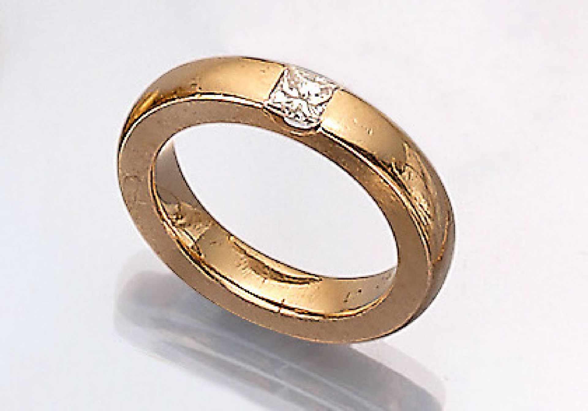 18 kt Gold Bandring mit Diamant, GG 750/000, Diamant im Princess-Cut ca. 0.50 ct Weiß/si, RW 55, ca.