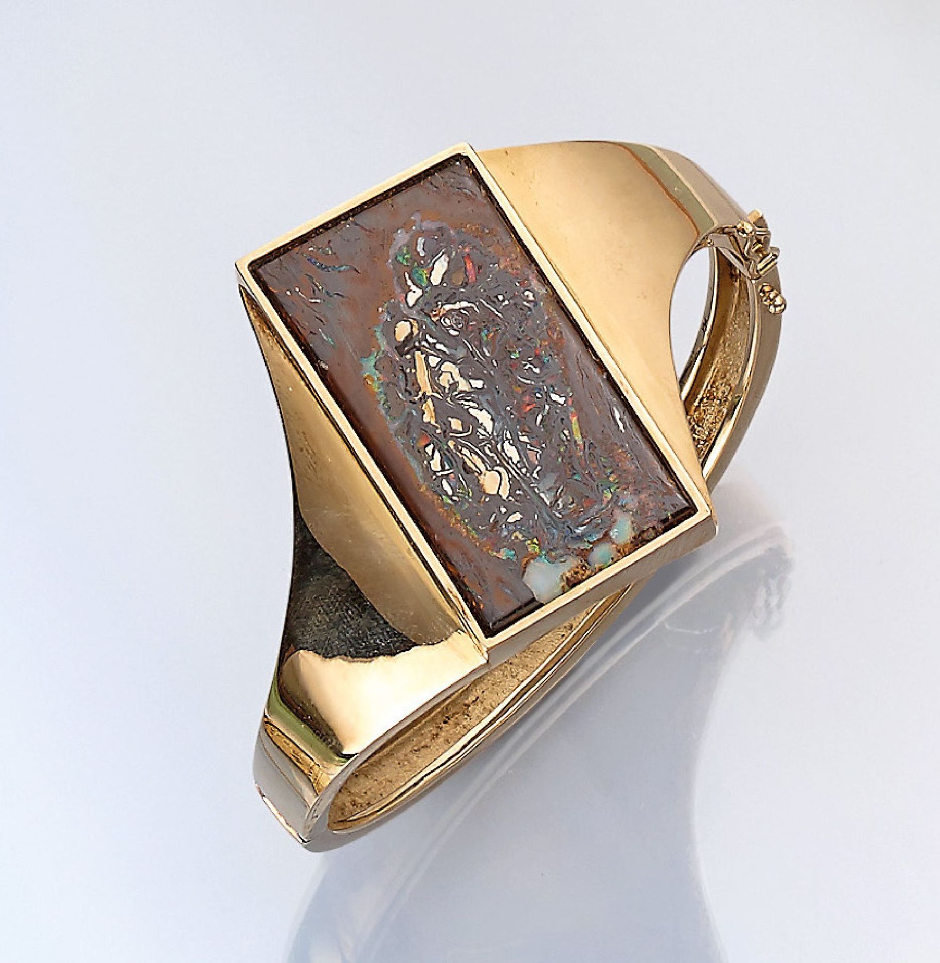 14 kt Gold Armreif mit Boulderopal, GG 585/000, Boulderopal mit grün-orangefarbenem Farbspiel,