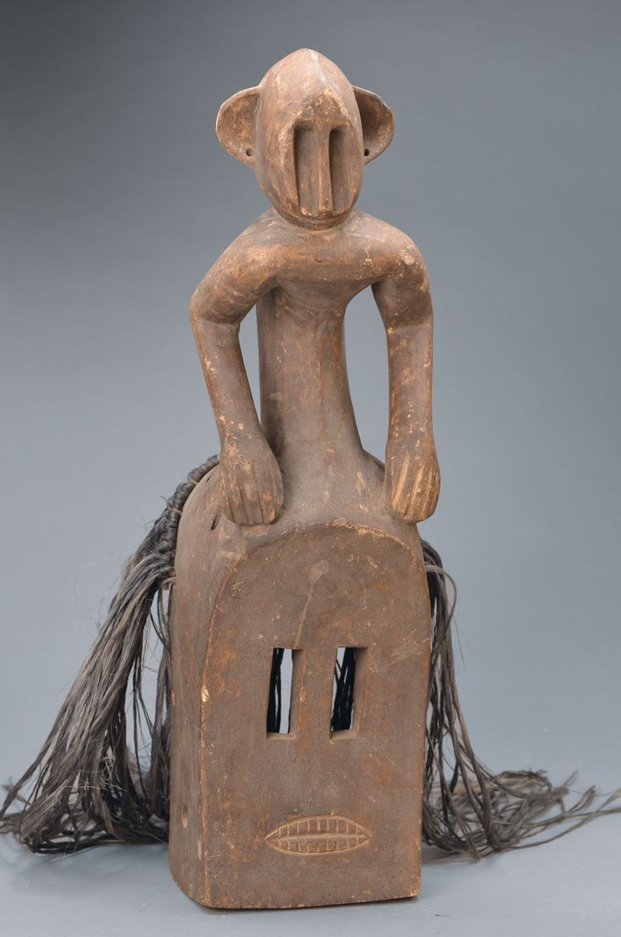 Affenmaske, Dogon, Mali, ca. 50 Jahre alt, Holz/Pflanzenfaser, rituelle Affenmaske, auf