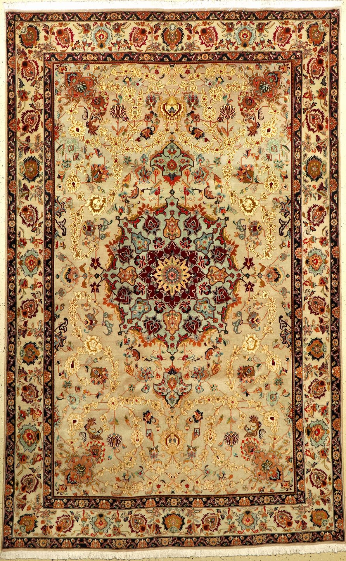 Feiner Täbriz alt (50 RAJ), Persien, ca. 40Jahre, Korkwolle, ca. 314 x 195 cm, dekorativ,seltene