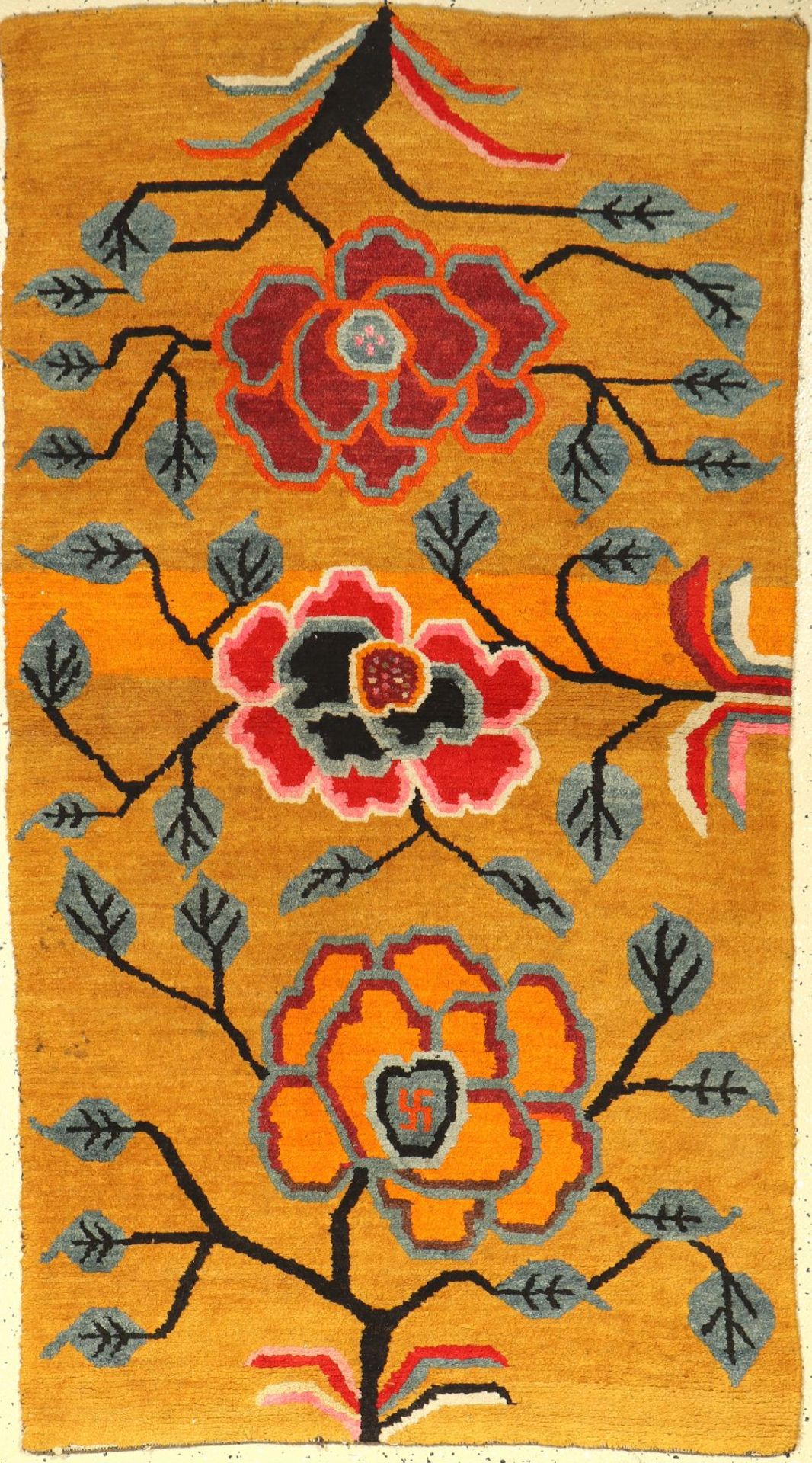 Khaden alt, Tibet, um 1940, Wolle auf Baumwolle, ca. 164 x 92 cm, EHZ: 2-3Tibetan Yellow Khaden "