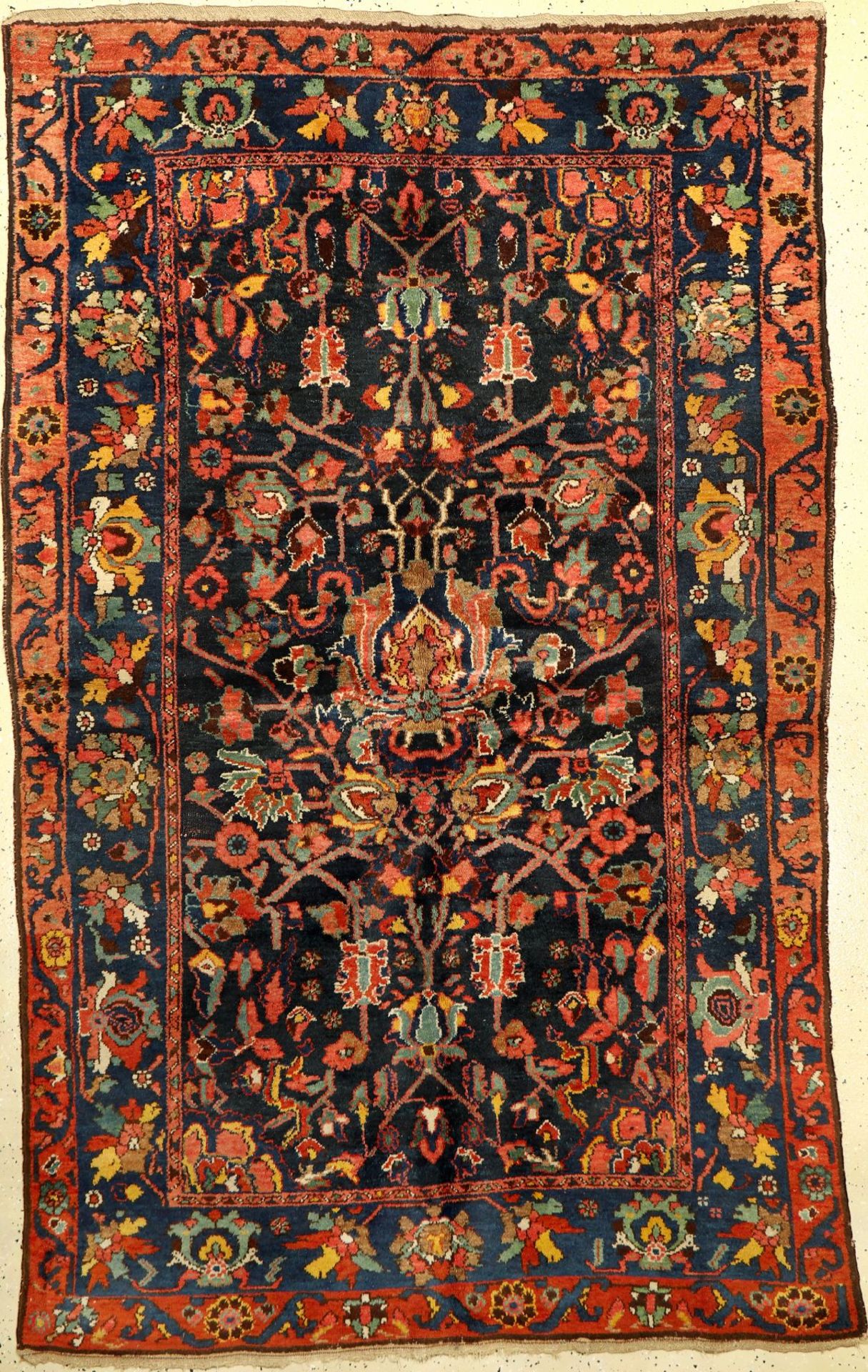 Bachtiar alt, Persien, um 1920, Wolle auf Wolle, ca. 230 x 145 cm, Naturfarben, EHZ: 3.Bakhtiar Rug,