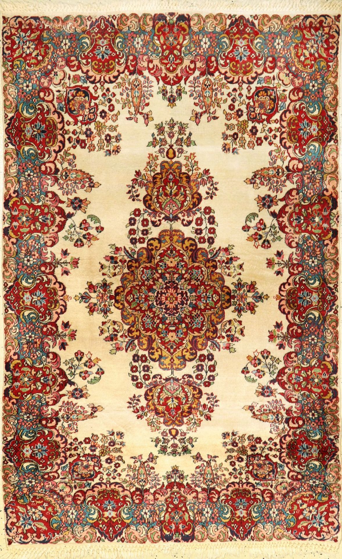 Lahore alt, Indien, ca. 50 Jahre, Wolle aufBaumwolle, ca. 190 x 122 cm, EHZ: 4Lahore Rug, India,