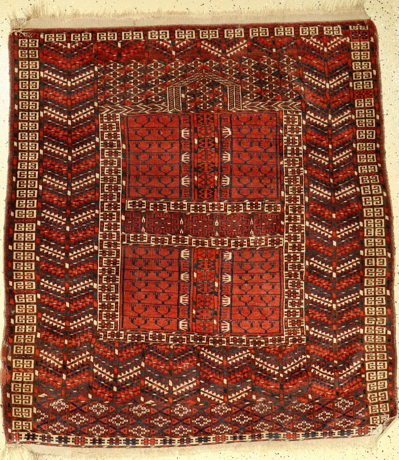 Tekke Engsi antik, Turkmenistan, Ende 19.Jhd., Wolle auf Wolle, ca. 136 x 128 cm, selten und