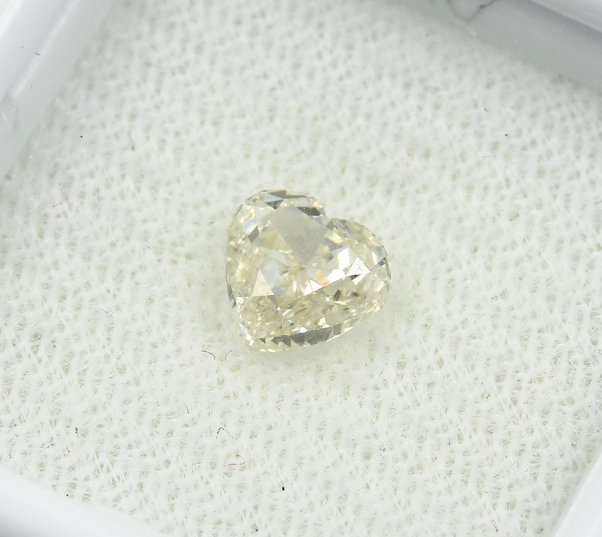 Loser Diamant, 0.99 ct Natural fancy yellow/vvs2, mit HRD-Expertise Schätzpreis: 2310, - EURLoose - Bild 2 aus 4