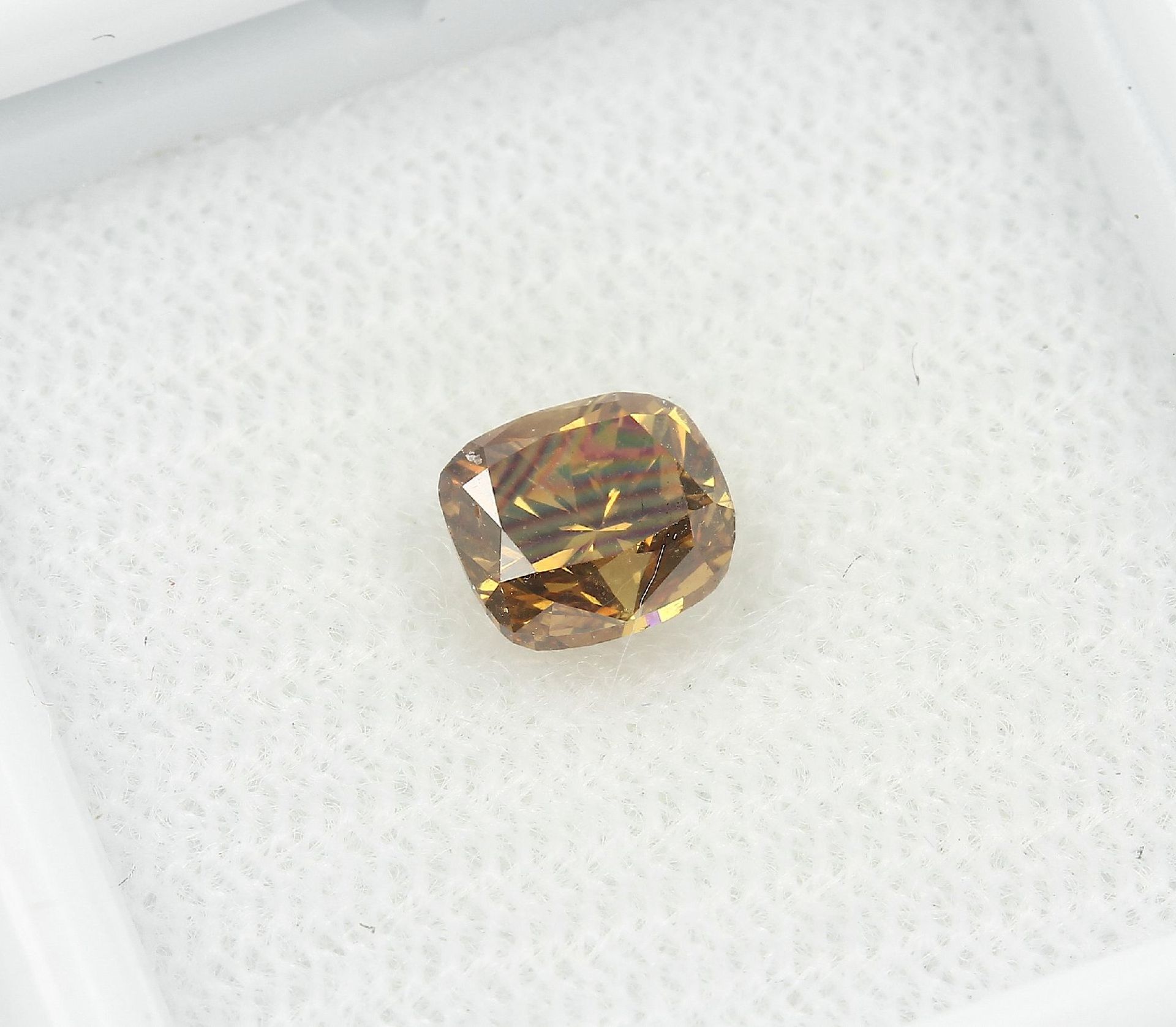 Loser Diamant, 0.71 ct Natural fancy intense orangy brown/si1, mit HRD-Expertise Schätzpreis: - Bild 3 aus 4