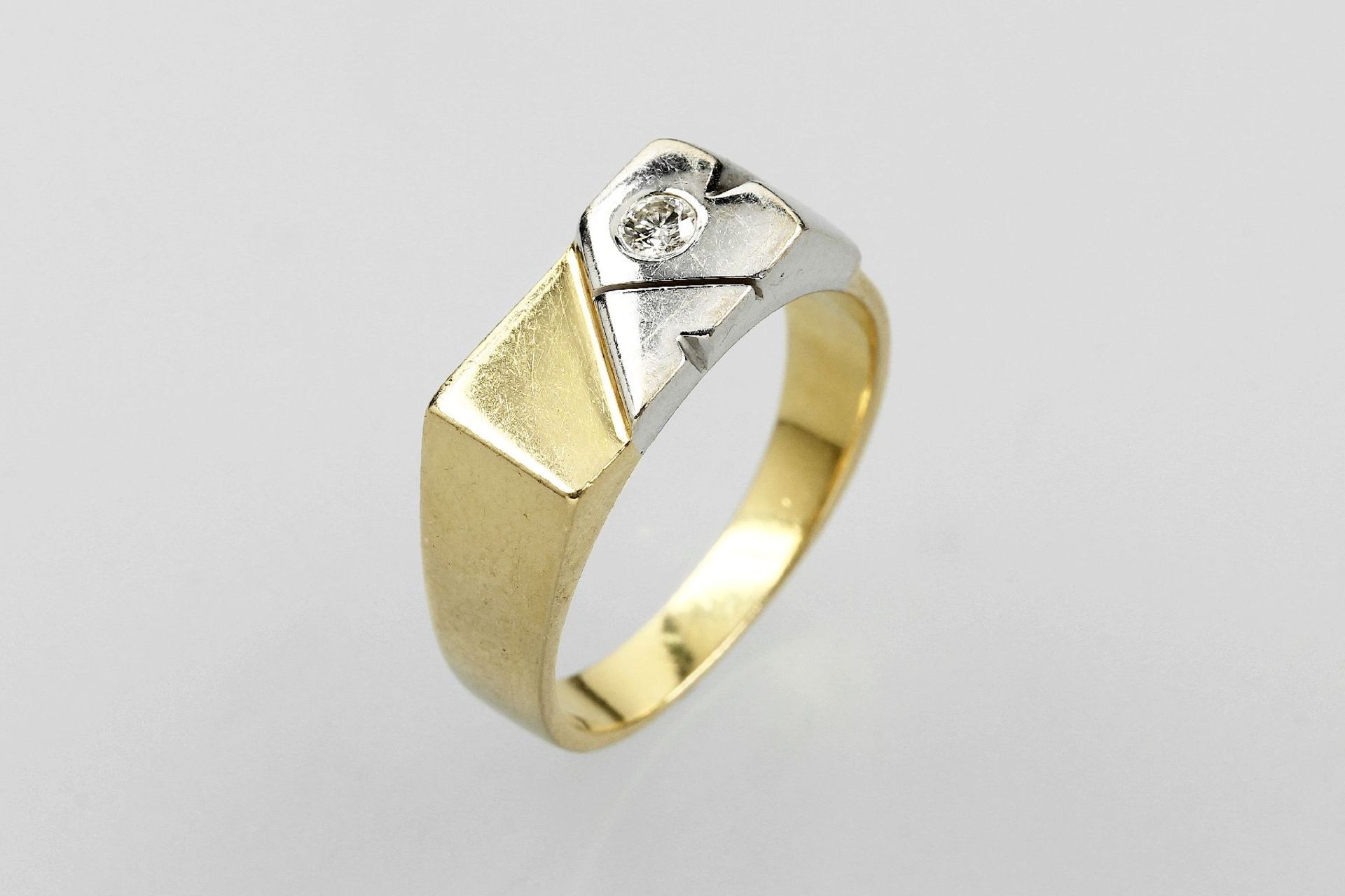 18 kt Gold Ring mit Brillant, GG/WG 750/000,Brillant ca. 0.10 ct l.get.Weiß/vs, total ca. 9.3 g,