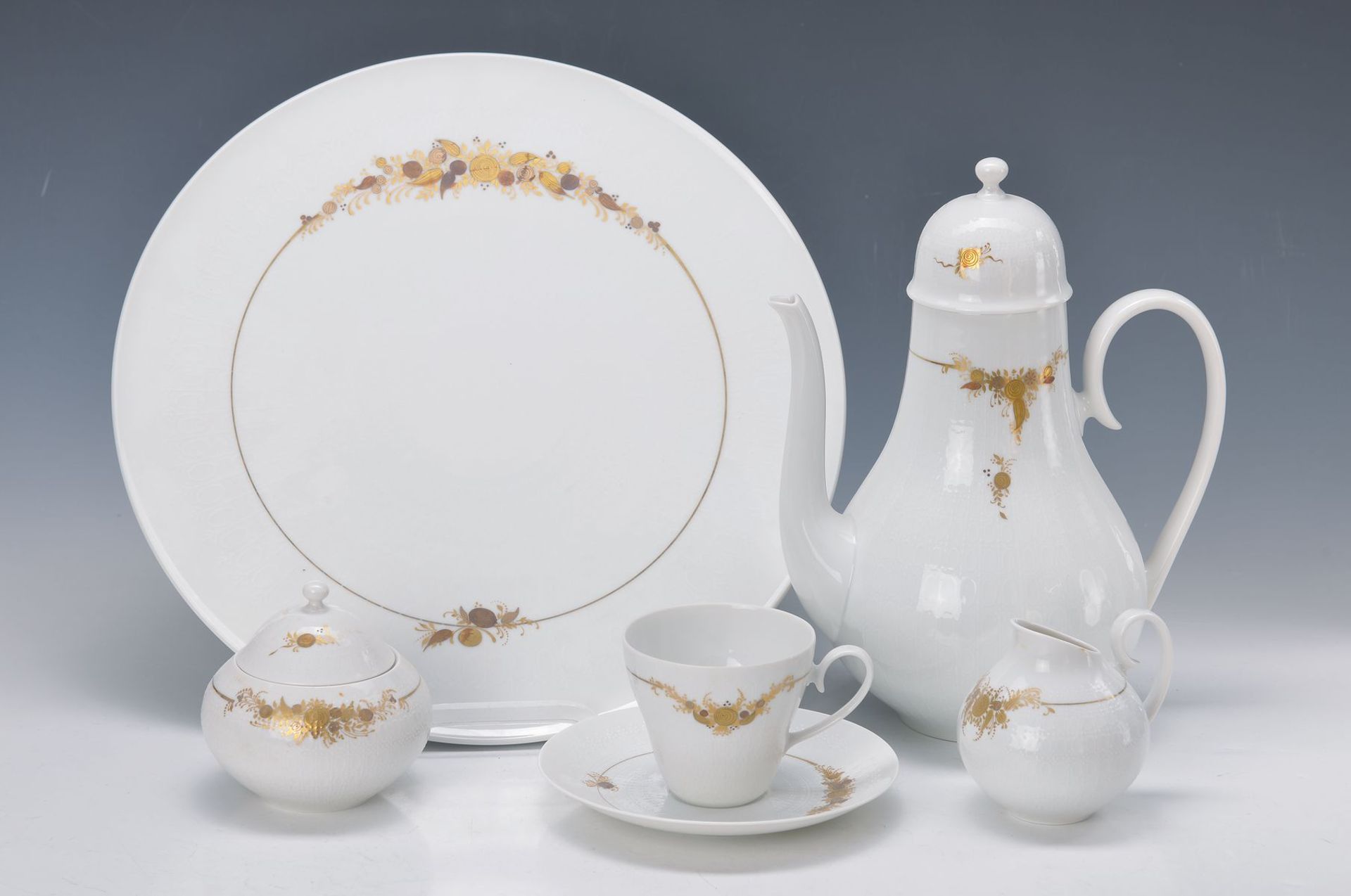 Kaffeeservice, Rosenthal, Romanze in Gold, Entwurf Björn Wiinblad, 1970er Jahre, Kaffeekanne,