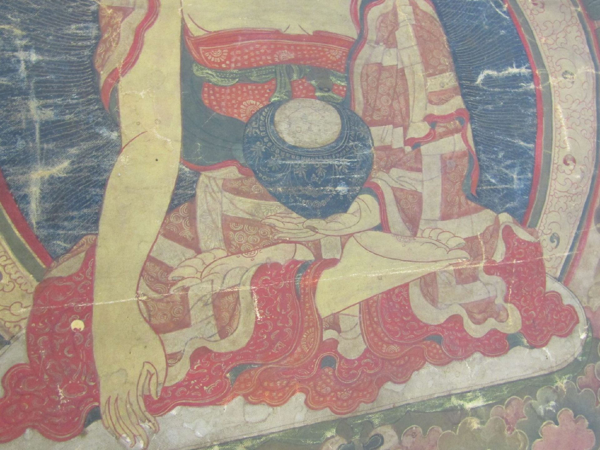 Thangka, China, 19.Jh., Tempera auf Seide, Darstellung des Bodhisattva im Strahlennimbus, best., - Bild 20 aus 21