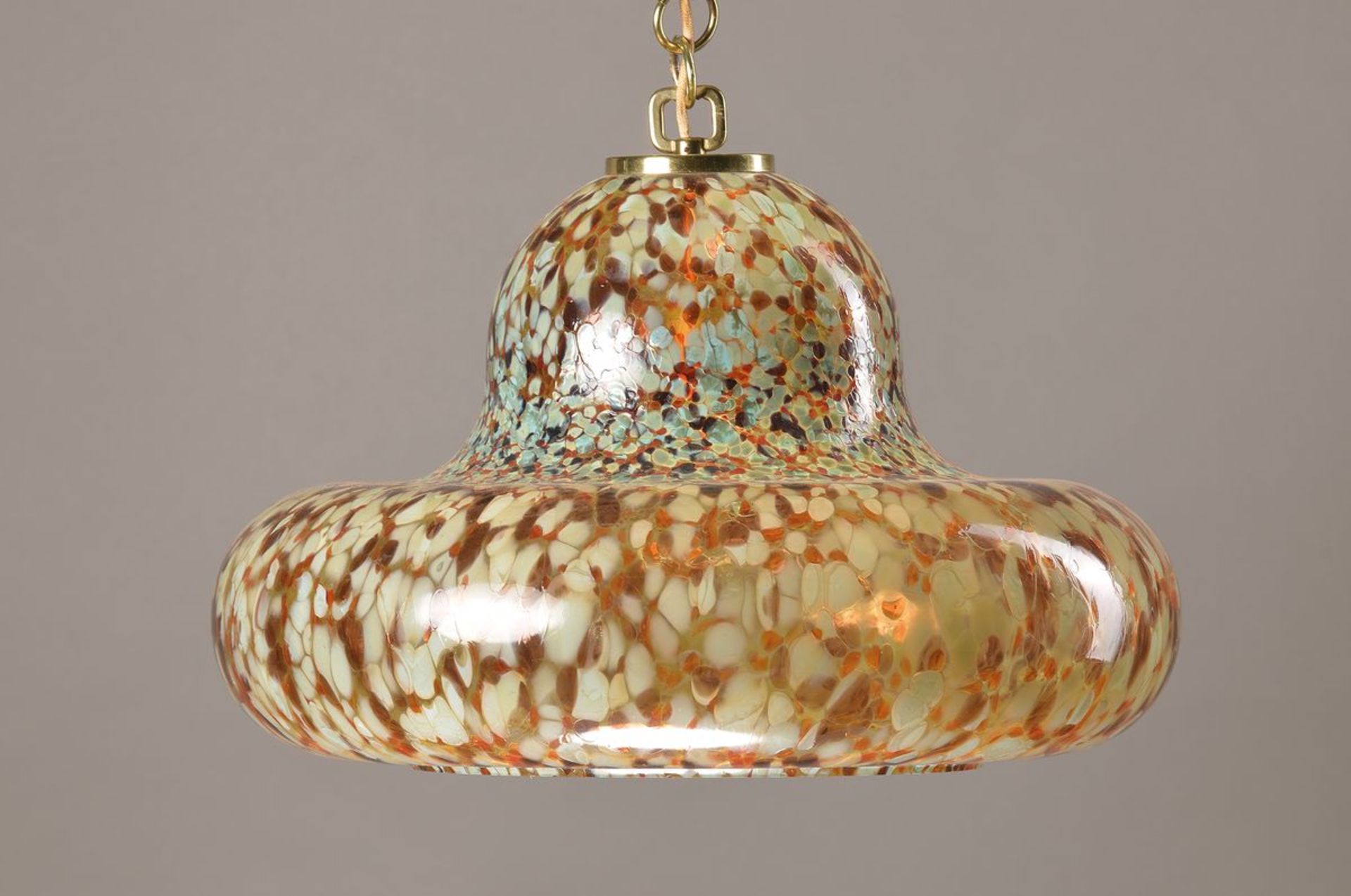 Deckenlampe, Murano, 2. H. 20. Jh., mit eingeschmolzenen beige und grünen Glasfäden, mit