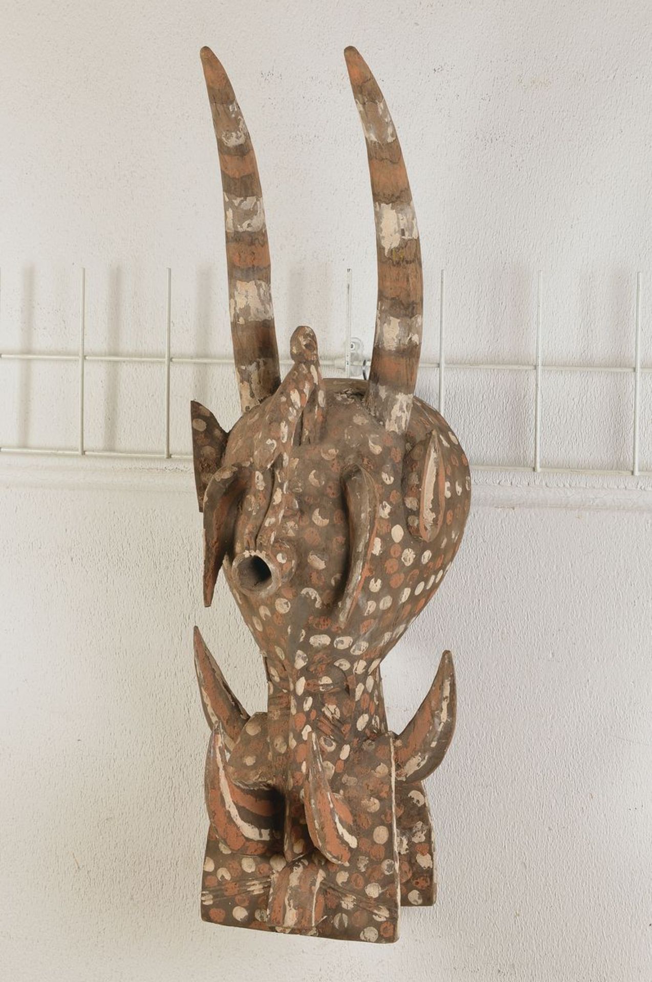 Helmmaske, Senufo, Burkina Faso, ca. 60-70 Jahre alt, Holz geschnitzt, zoomorphe Gestalt in