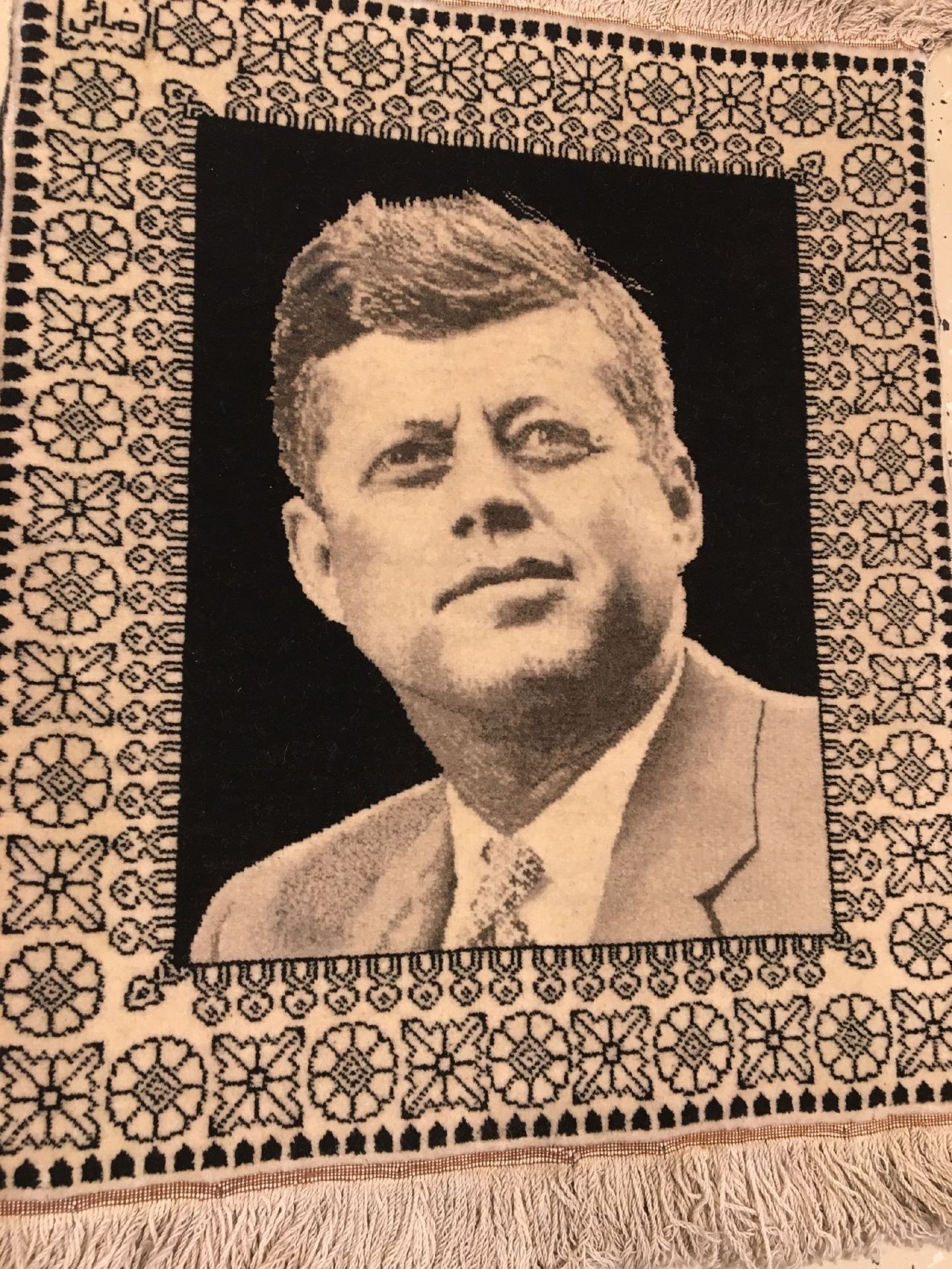 Feiner Täbriz "Ziai" alt (John F.Kennedy) "Signiert", Nordwestpersien, um 1960, Korkwolle geknüpft - Bild 2 aus 6