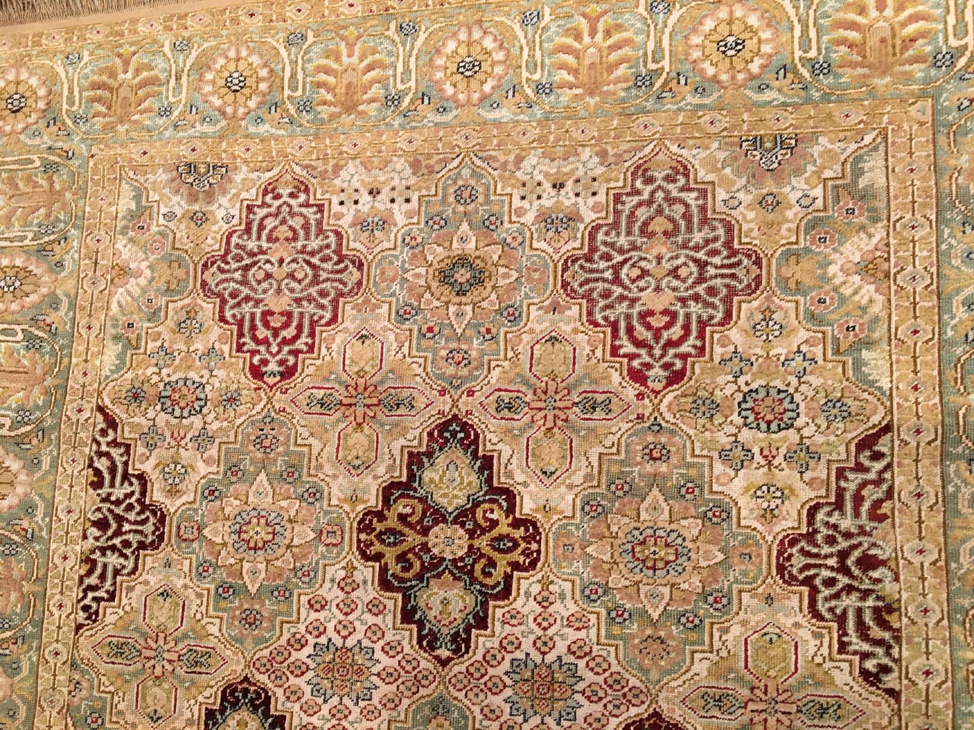 Seiden Kaisery "Flosh" antik, Türkei, um 1890, Floshseide geknüpft auf Baumwolle. Dekorativer - Bild 4 aus 7