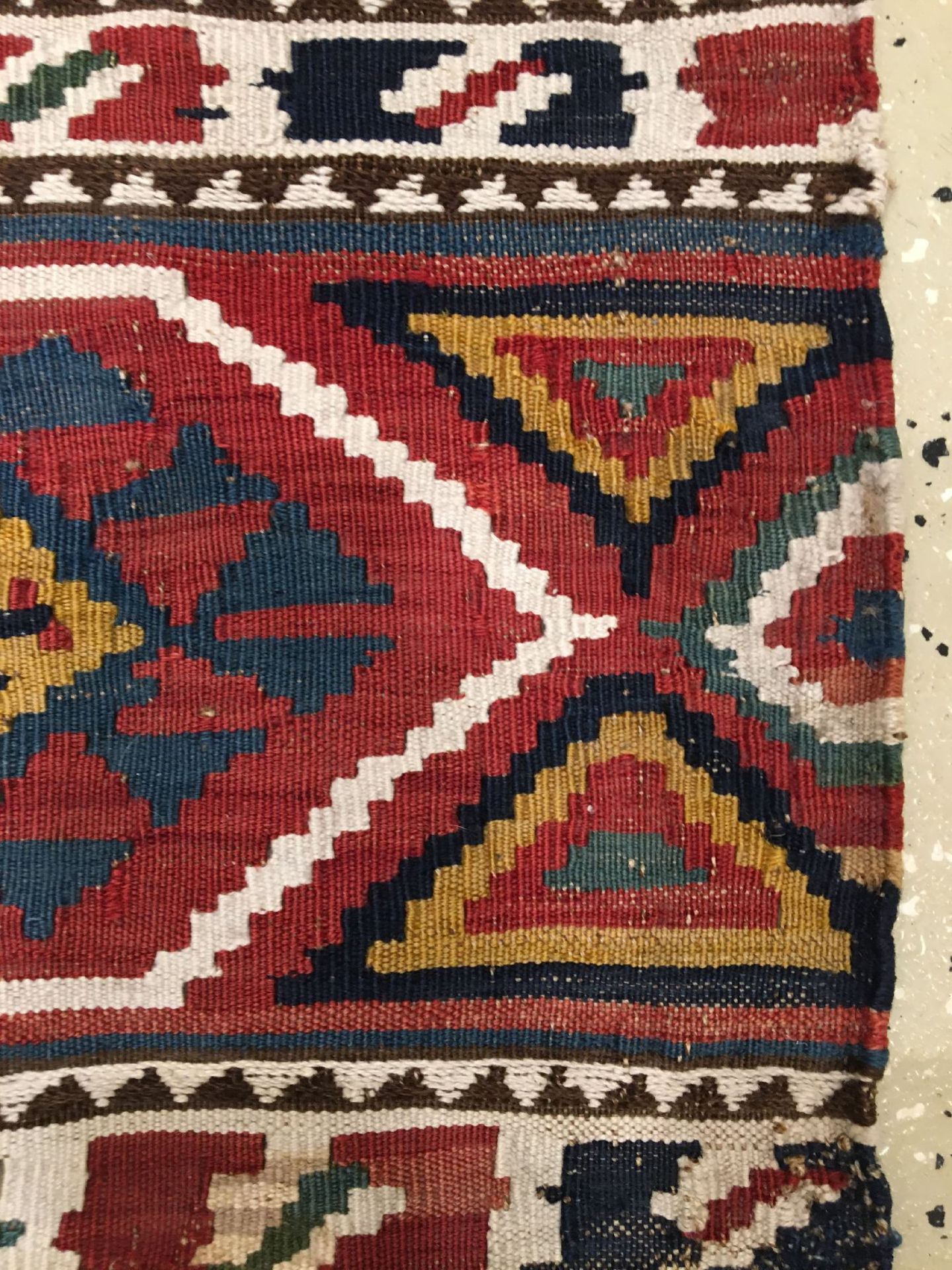 Schahsavan-Kelim "Mafrasch-Seite" antik, Nordwestpersien, 19.Jhd., Wolle mit weißen Baumwoll- - Bild 4 aus 6