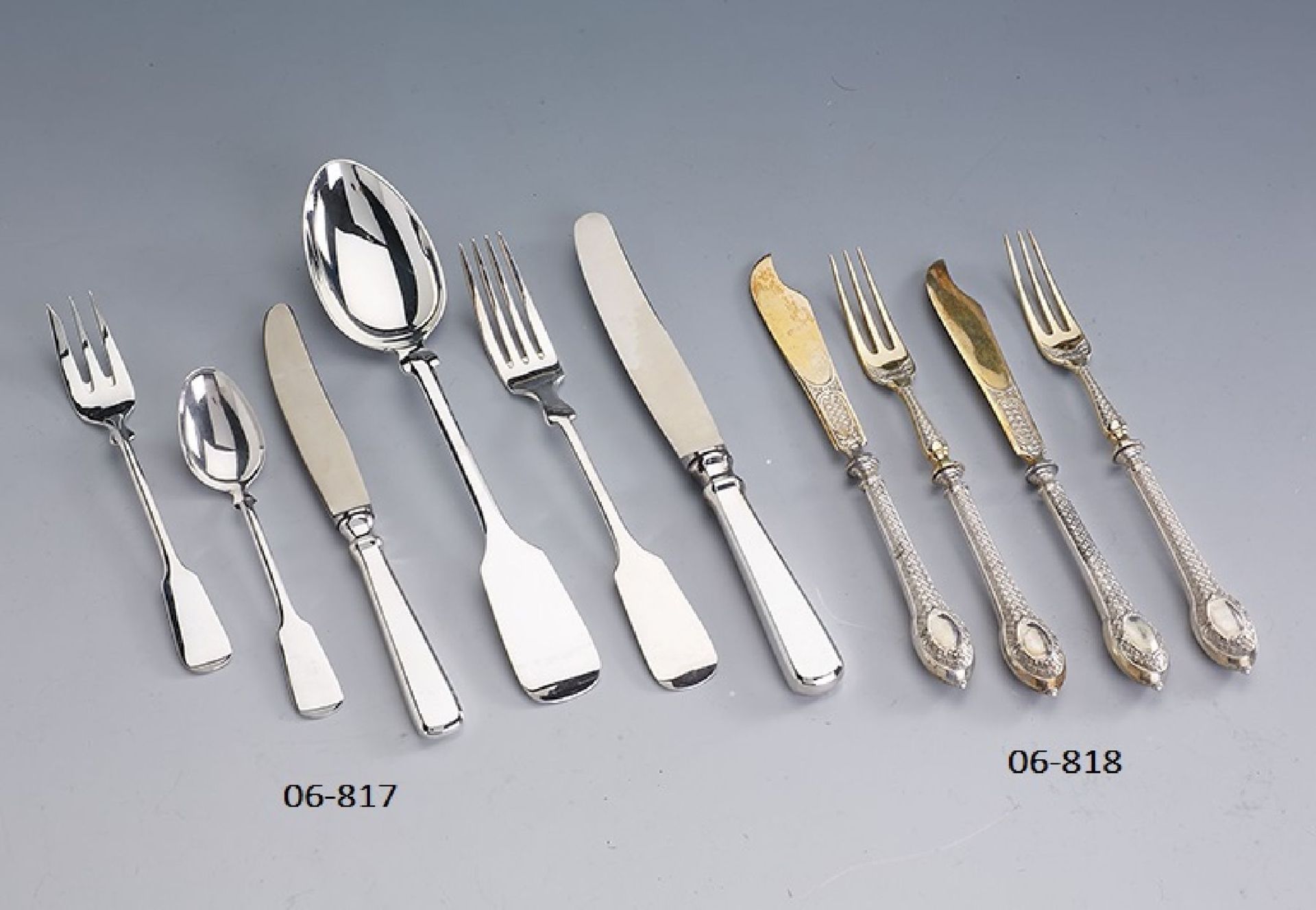 Fischbesteck für 12 Personen, 800er Silber, deutsch um 1895/1900, best. aus: 12 Messer (Klingen