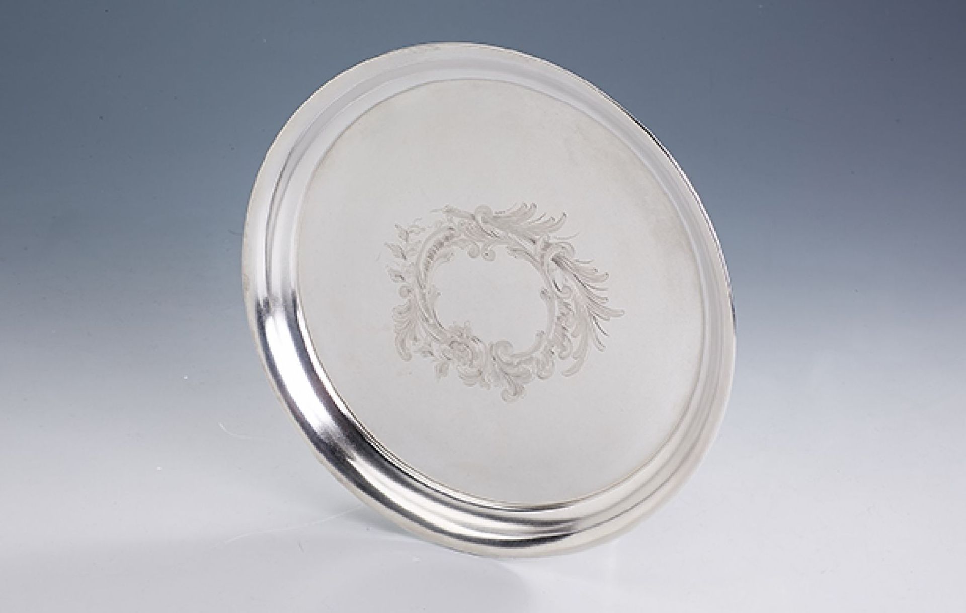Kleines rundes Tablett, deutsch um 1900, 800er Silber, wohl Gebr. Kühn, Schwäbisch Gmünd,