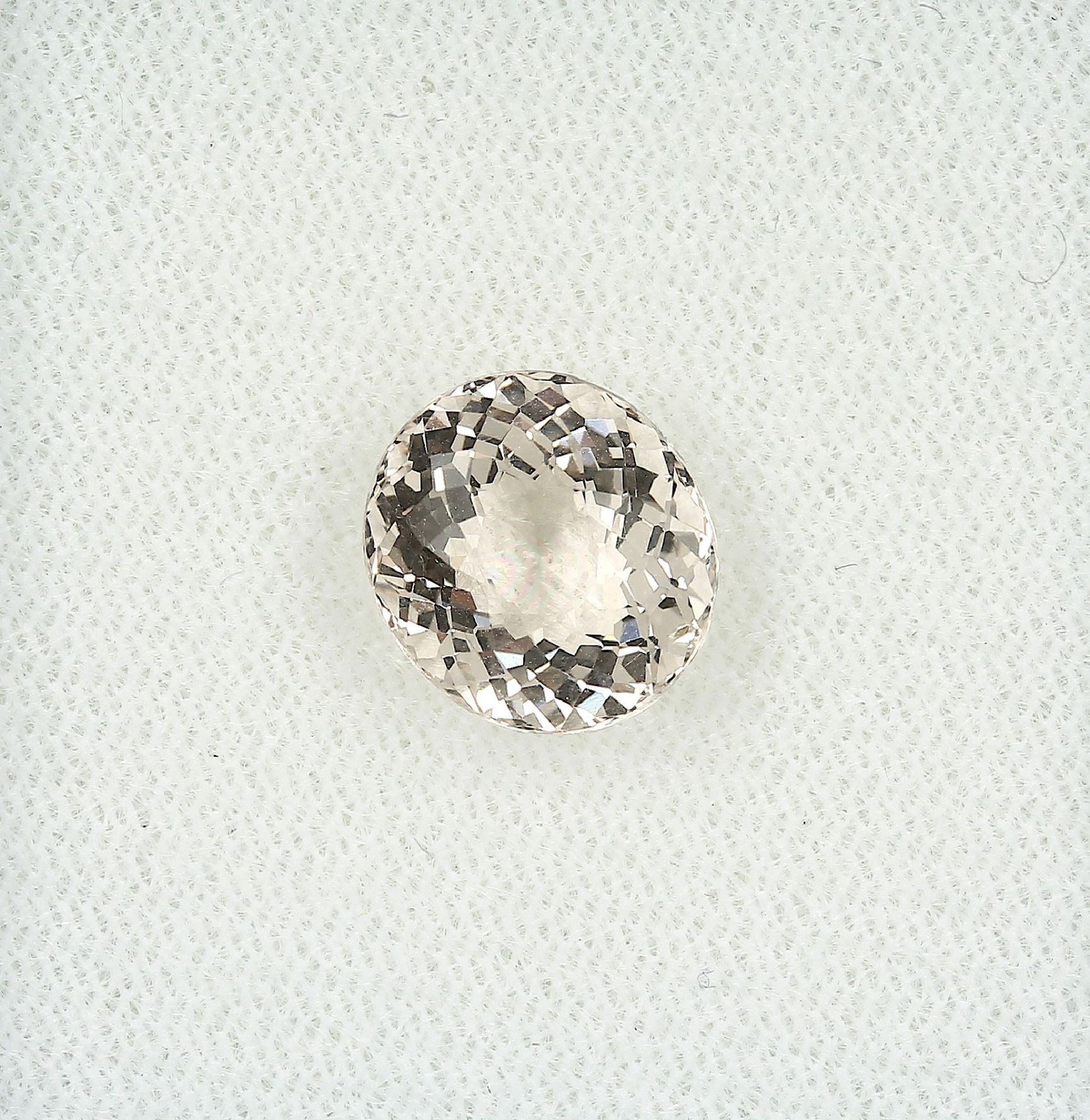 Loser Morganit, ca. 5.5 ct, oval facett. Schätzpreis: 140, - EURLoose morganite , approx. 5.5 ct,